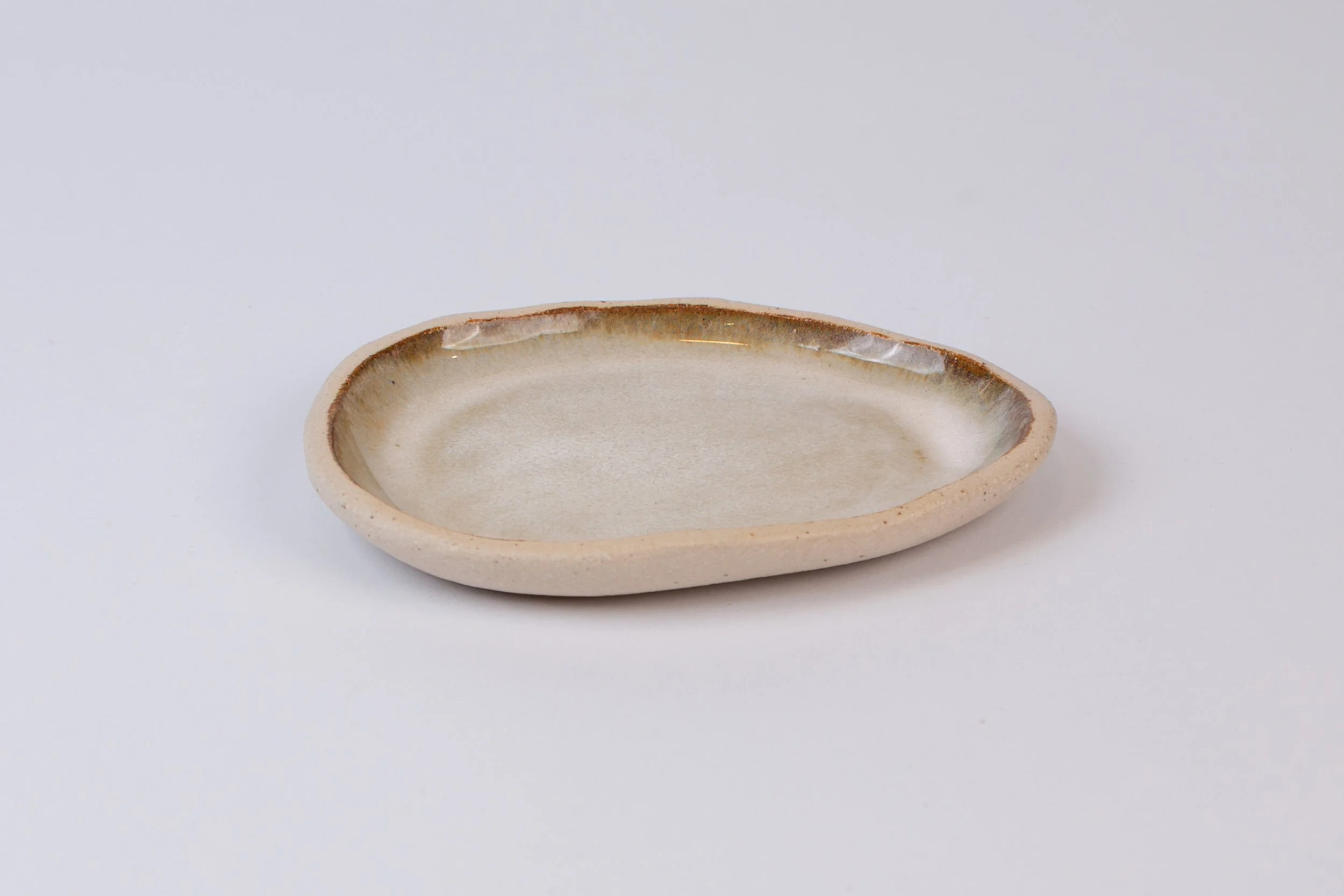 Berry saucer. A collaboration between Rachel Kay and Studio Taitt