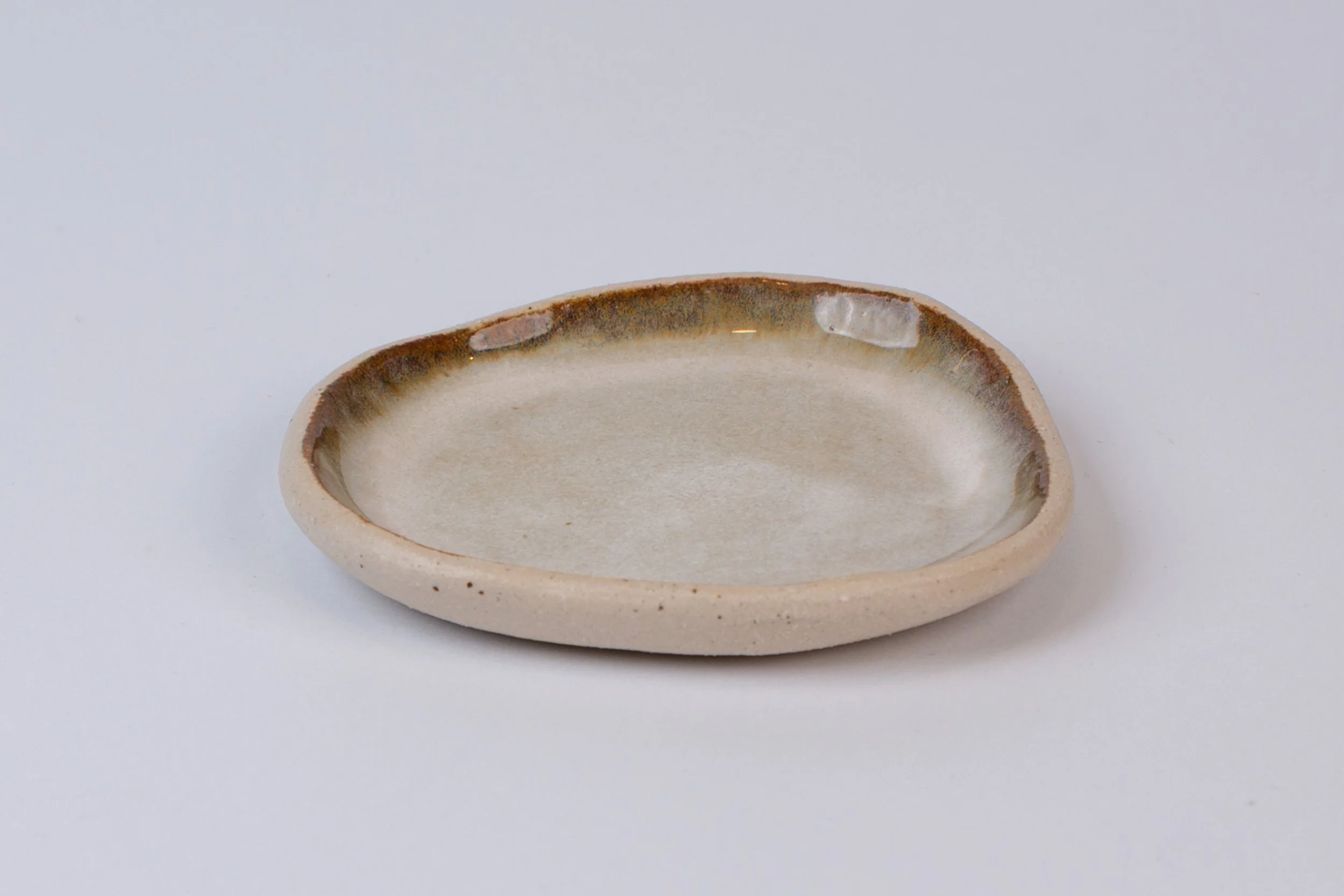 Bean Saucer. A collaboration between Rachel Kay and Studio Taitt