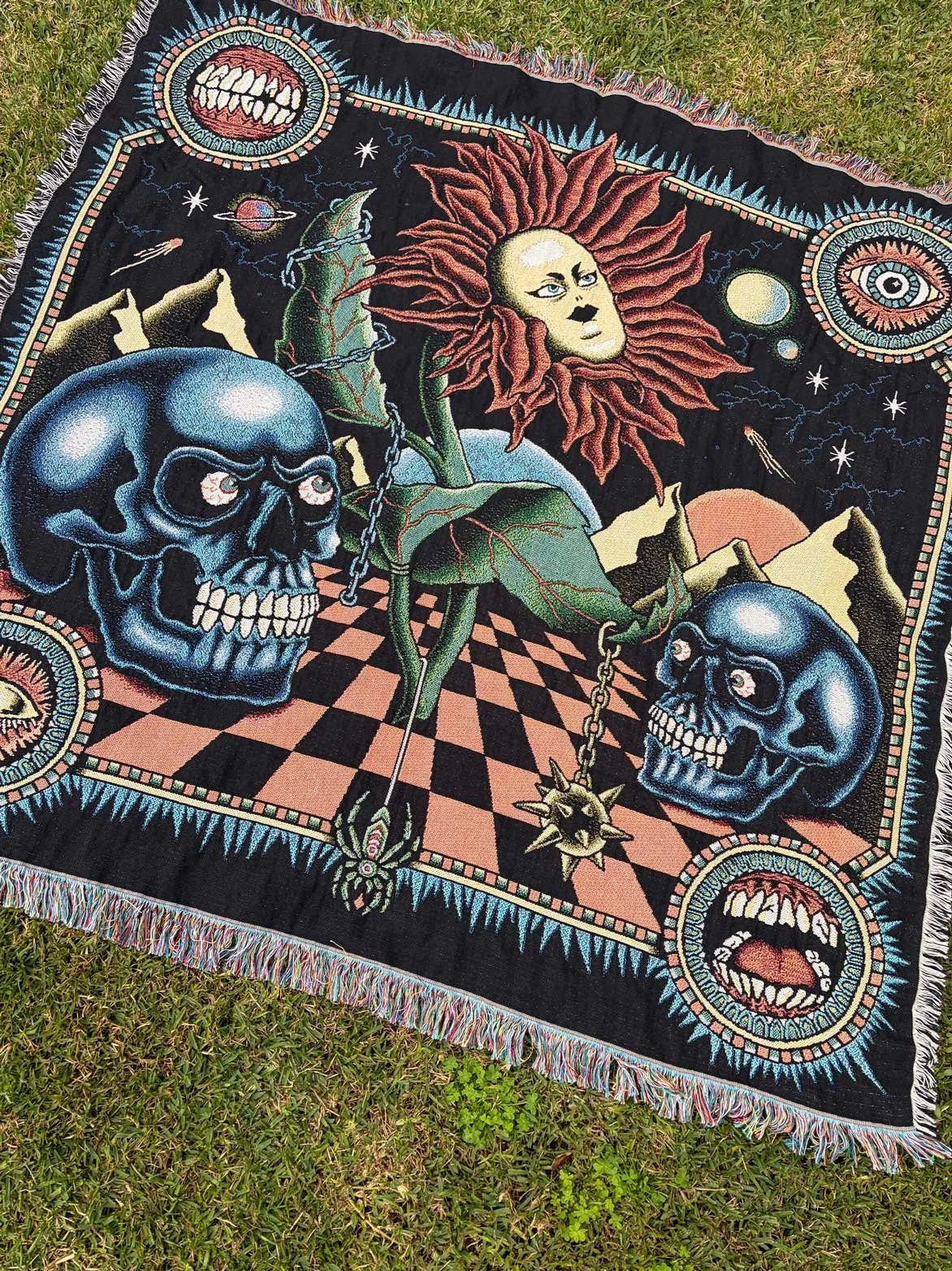 AmyJeanArt_SPACE-FLOWER_Tapestry4.jpg