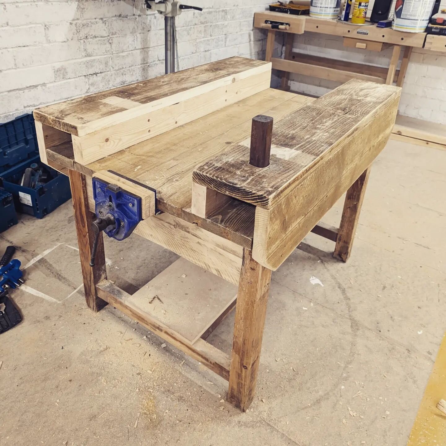 @canarygirlcoffee lives on..in a fashion. Our favorite coffee shop sadly had to close down recently and we were very kindly donated the wood from its beating heart @old_rune_hands. 

We've upcycled a few of the benches to.. well, benches! Lang may th