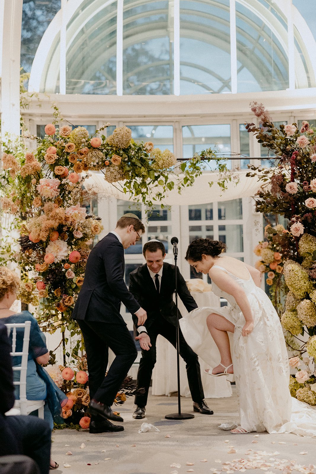 Fall Jewish wedding in Brooklyn, NY | BLB Events | Eryc Perez de Tagle | Brooklyn Botanic Garden | Wedding Planner 