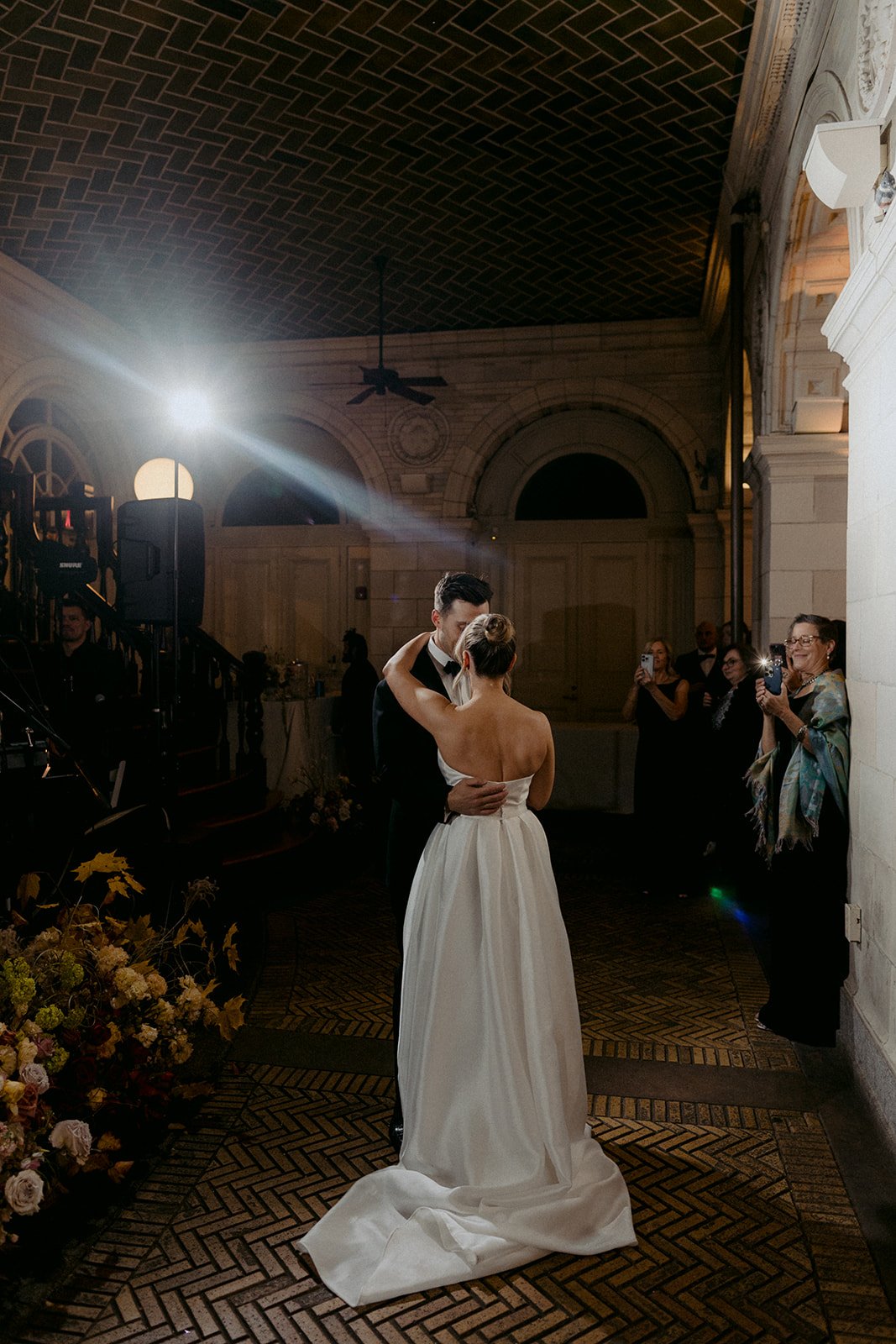 Fall wedding in Brooklyn, NY | BLB Events | Eryc Perez de Tagle | Prospect Park Boathouse | Wedding Planner 