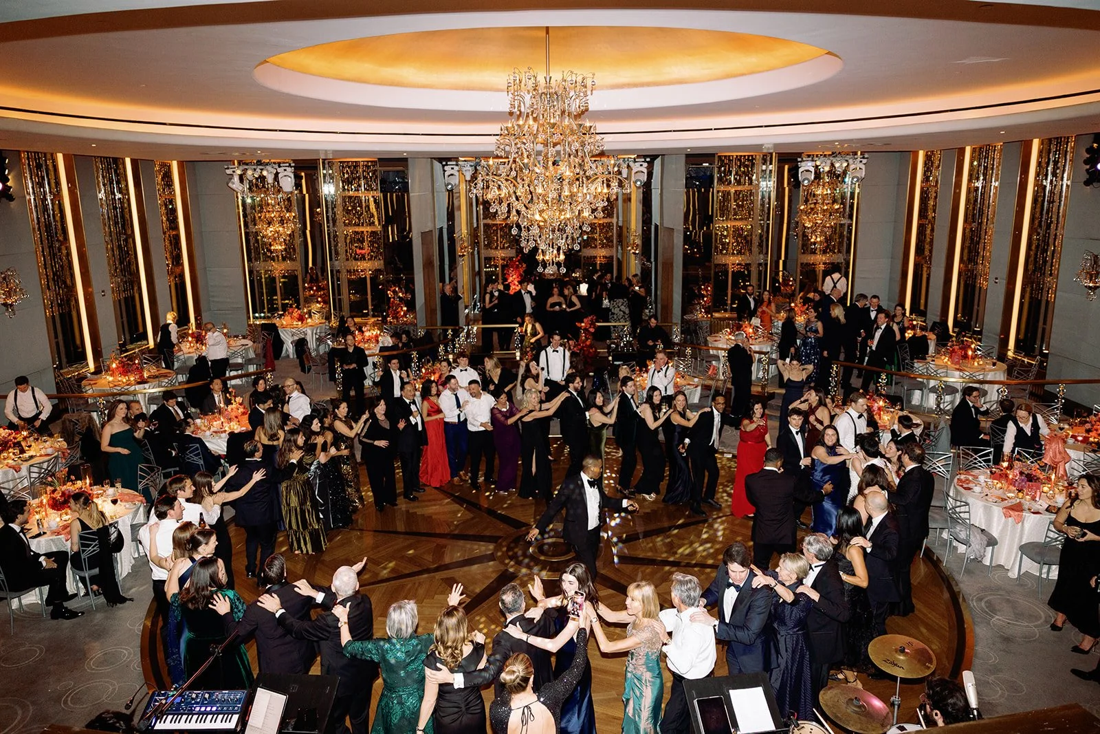 An Iconic Manhattan Wedding at the Rainbow Room in New York