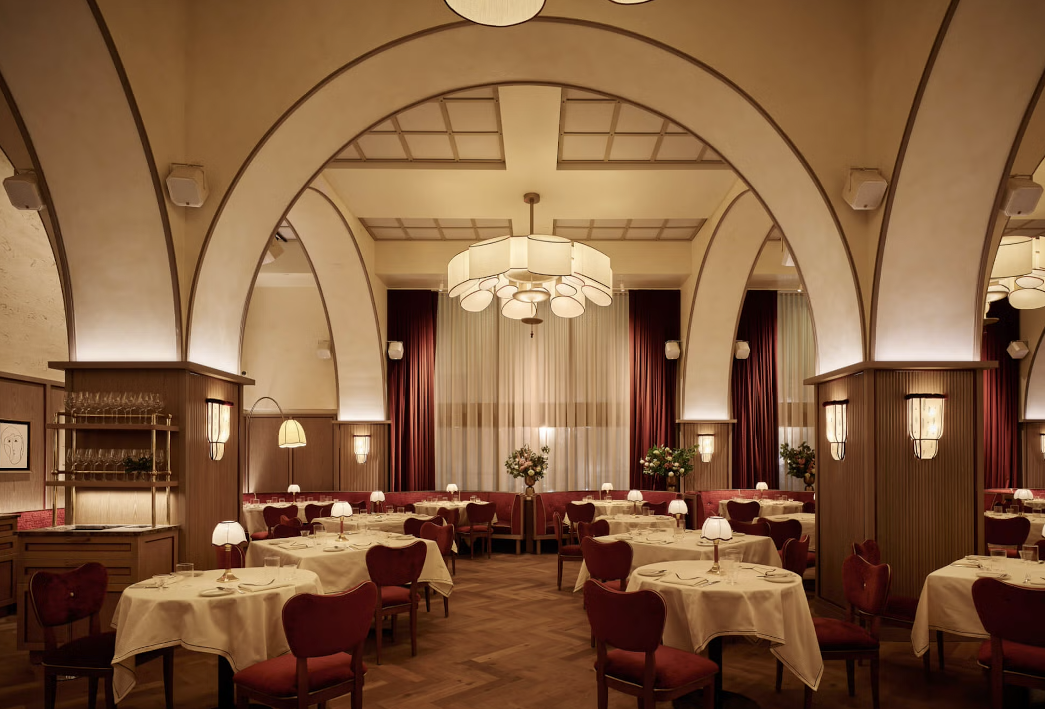 The Best NYC Cocktail Bars and Restaurants for a Moody, Romantic Wedding Celebration