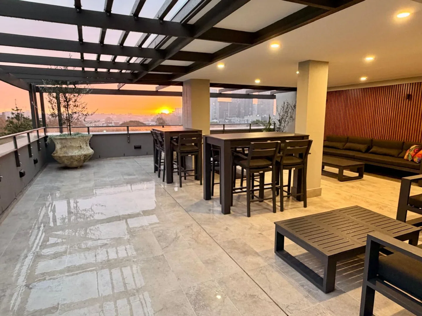 TERRACE 1.webp
