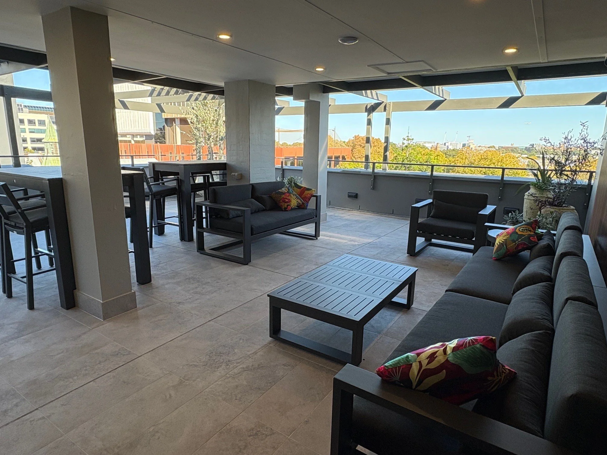 TERRACE.jpg