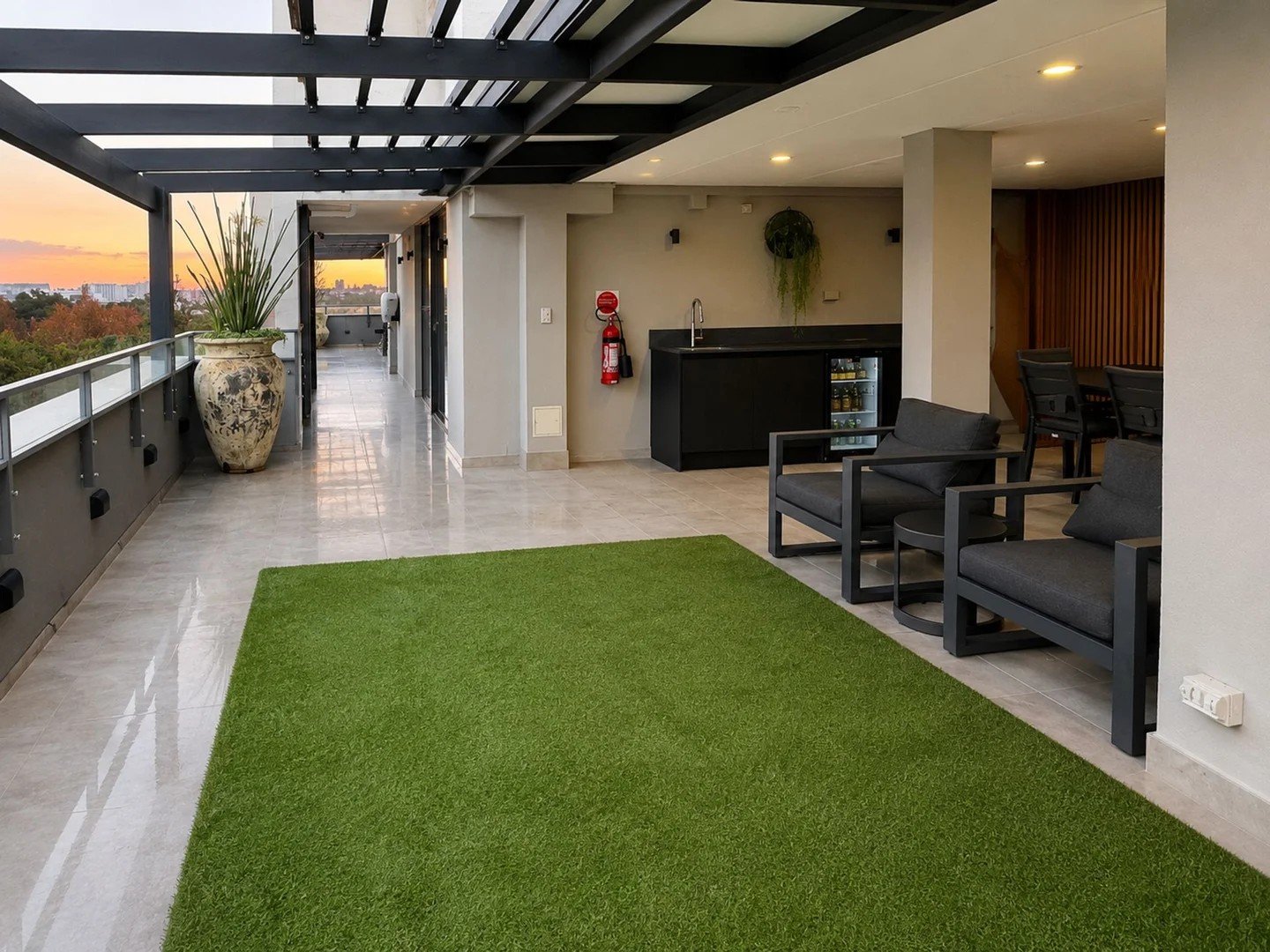TERRACE 12.jpeg