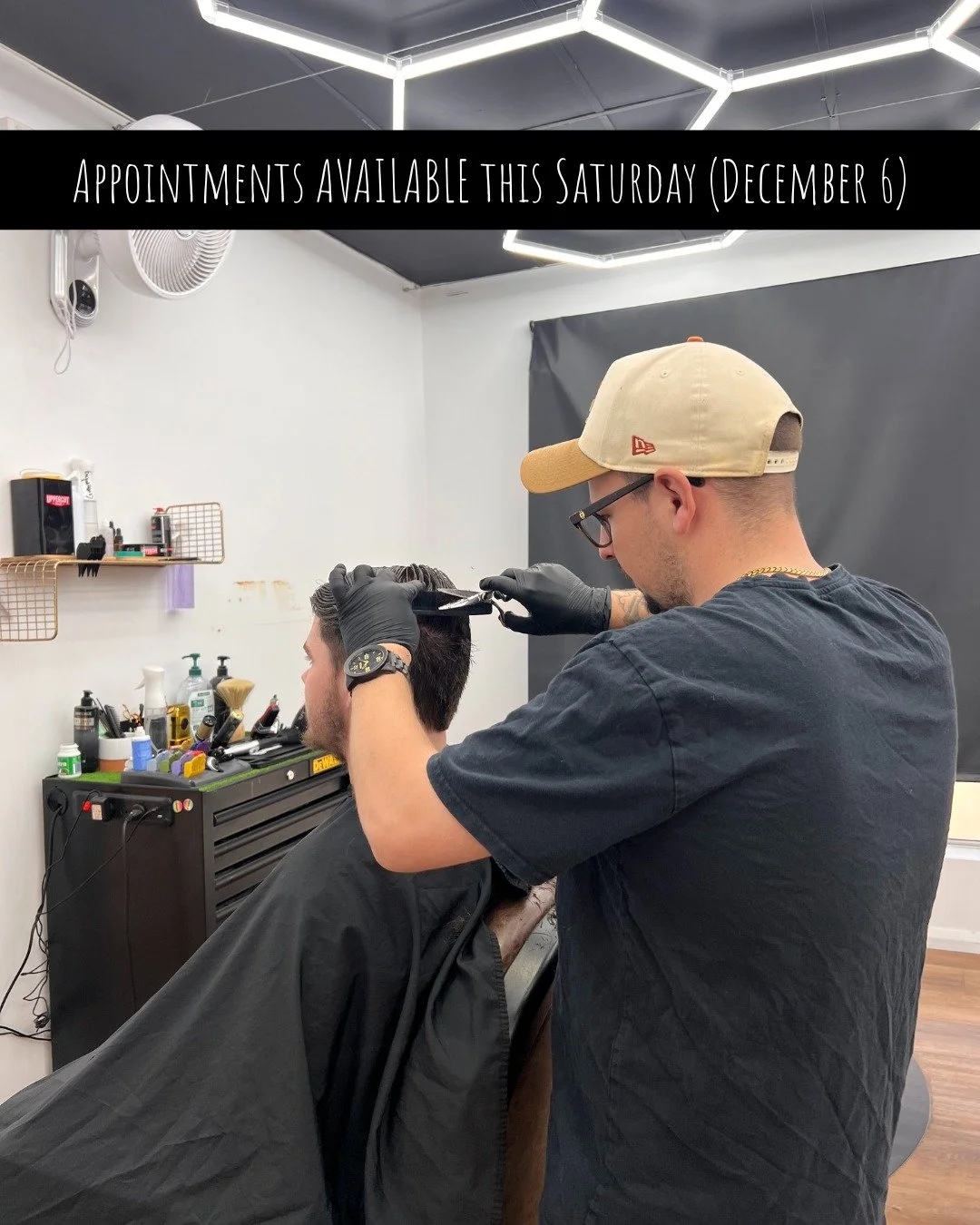 OPEN THIS SATURDAY | We&rsquo;ve got exciting news - Ronnie will be in the shop this Saturday (December 6) from 9am - 3pm 👏✂️

There&rsquo;s no excuse for messy hair now - book a cut &amp; look top-notch for those family Christmas photos 😆 

Appoin
