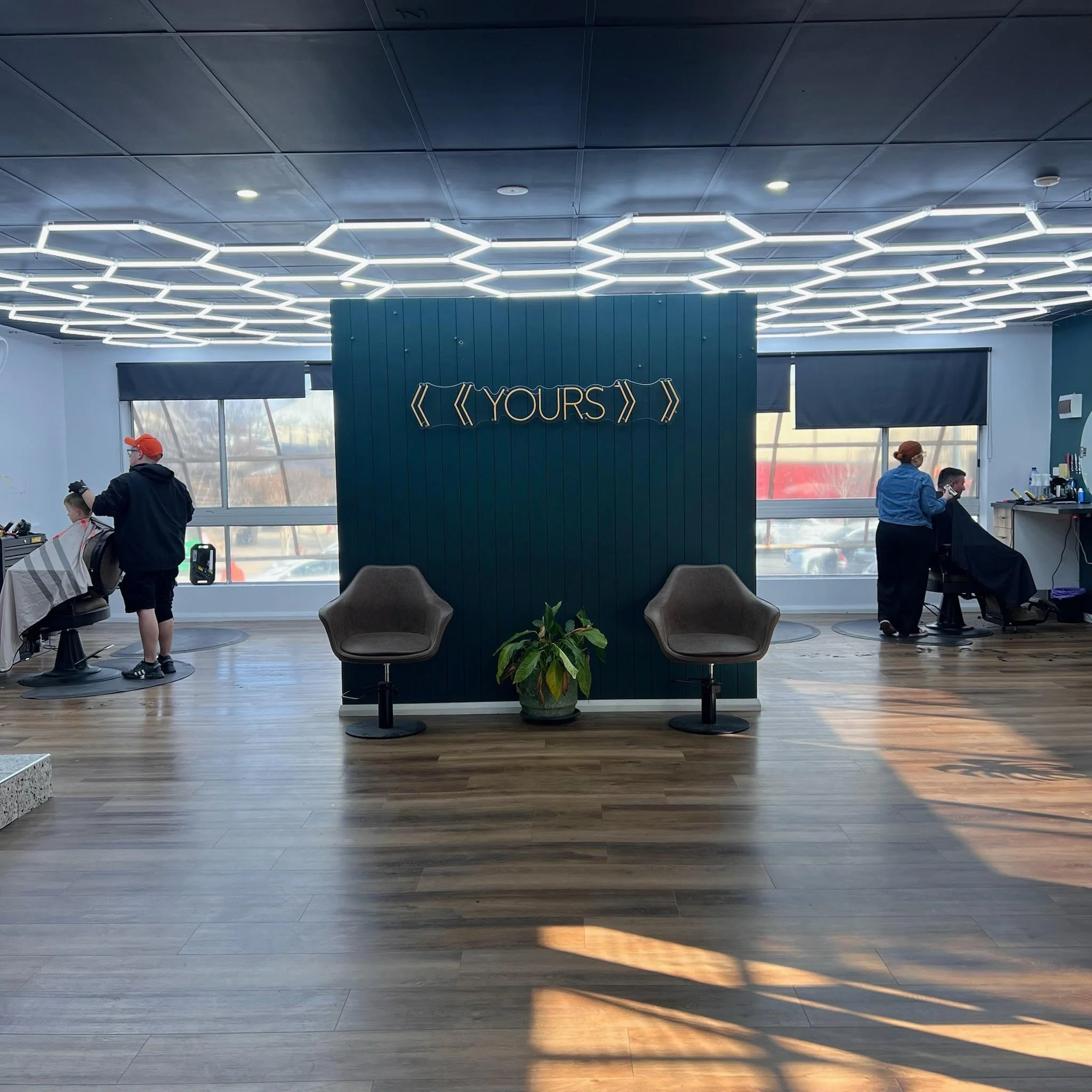 REMINDER | If you need to cancel or reschedule an appointment, let the team know ASAP👌

Cancellations mean we can pop another client in the chair &amp; keep the shop schedule running smoothly 👏

We appreciate your understanding - see you in the sho