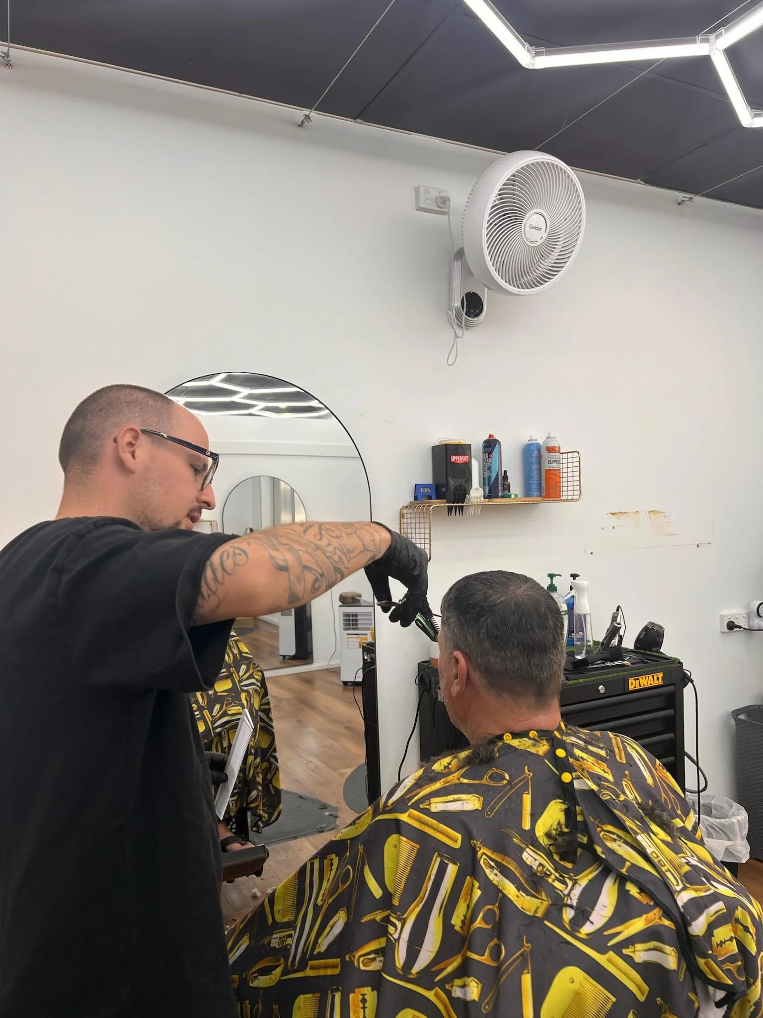 With more than 480 five-star reviews &amp; a growing Ronnies&rsquo; community, we&rsquo;re your one-stop-shop for high-quality barber cuts, trims &amp; transformations 💪 If you&rsquo;re in need of a barber, or fancy a change, head to our website [li