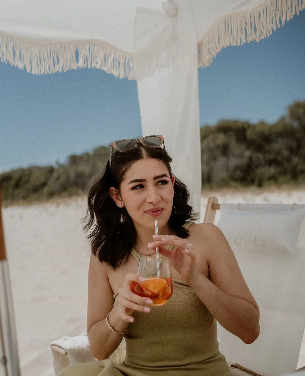 Aperol spritz, ocean breeze, white fringed cabana, and turquoise ocean views in Eagle Bay. 
@carolinemoylanphotographer 
#MargaretRiverProposalCo #DunsboroughProposalPlanner #MargaretRiverProposalPlanner #ProposeMargaretRiver #ProposeDunsborou