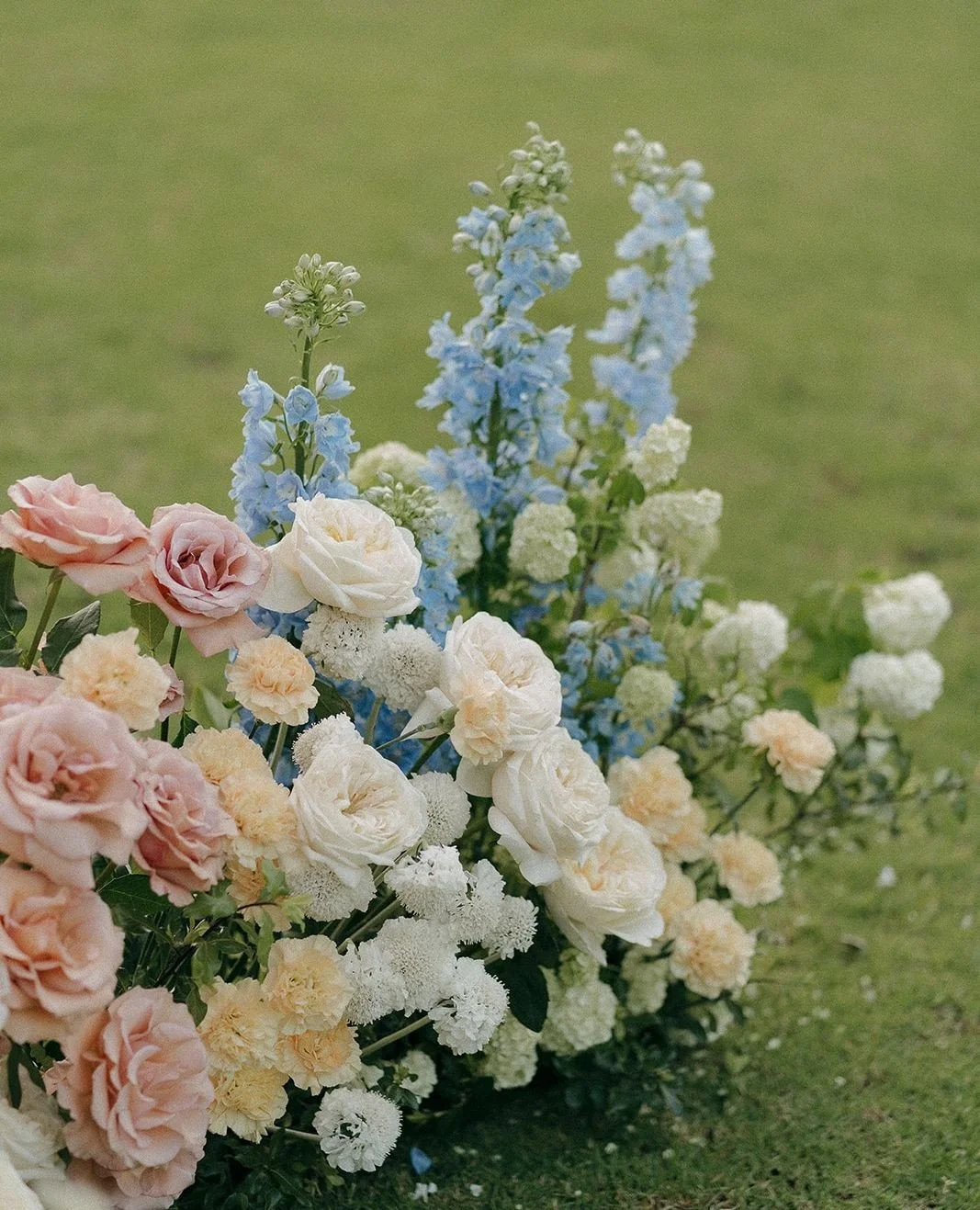 Marriage proposal planning does not need to feel overwhelming. With expert coordination and carefully curated settings, we help bring your vision together in a way that feels effortless.⁠
⁠
@carolinemoylanphotographer⁠ ⁠
⁠
#MargaretRiverProposalCo #D