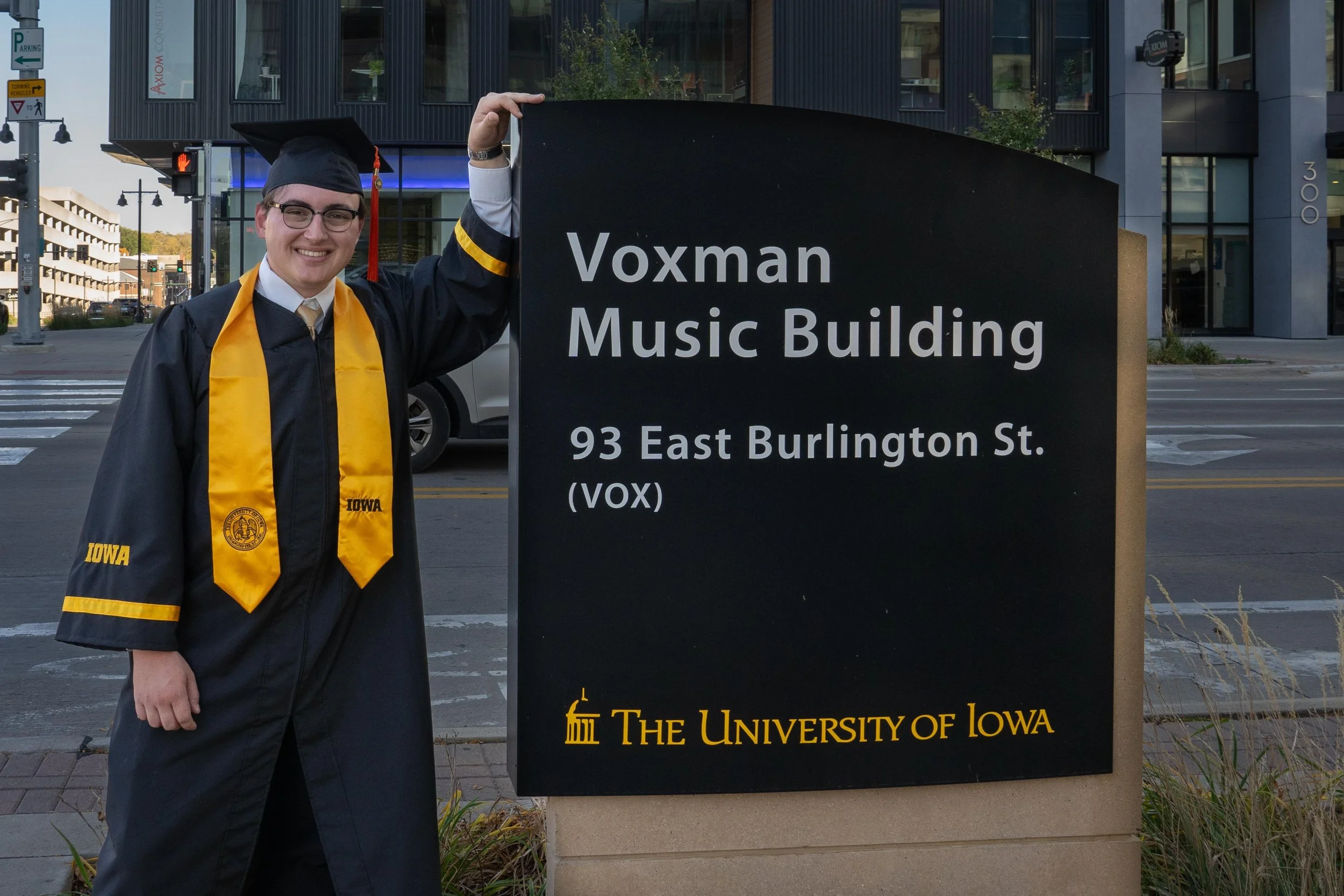 CLAYTON.GARMON.GRAD.PHOTOS.DSP-54.jpg