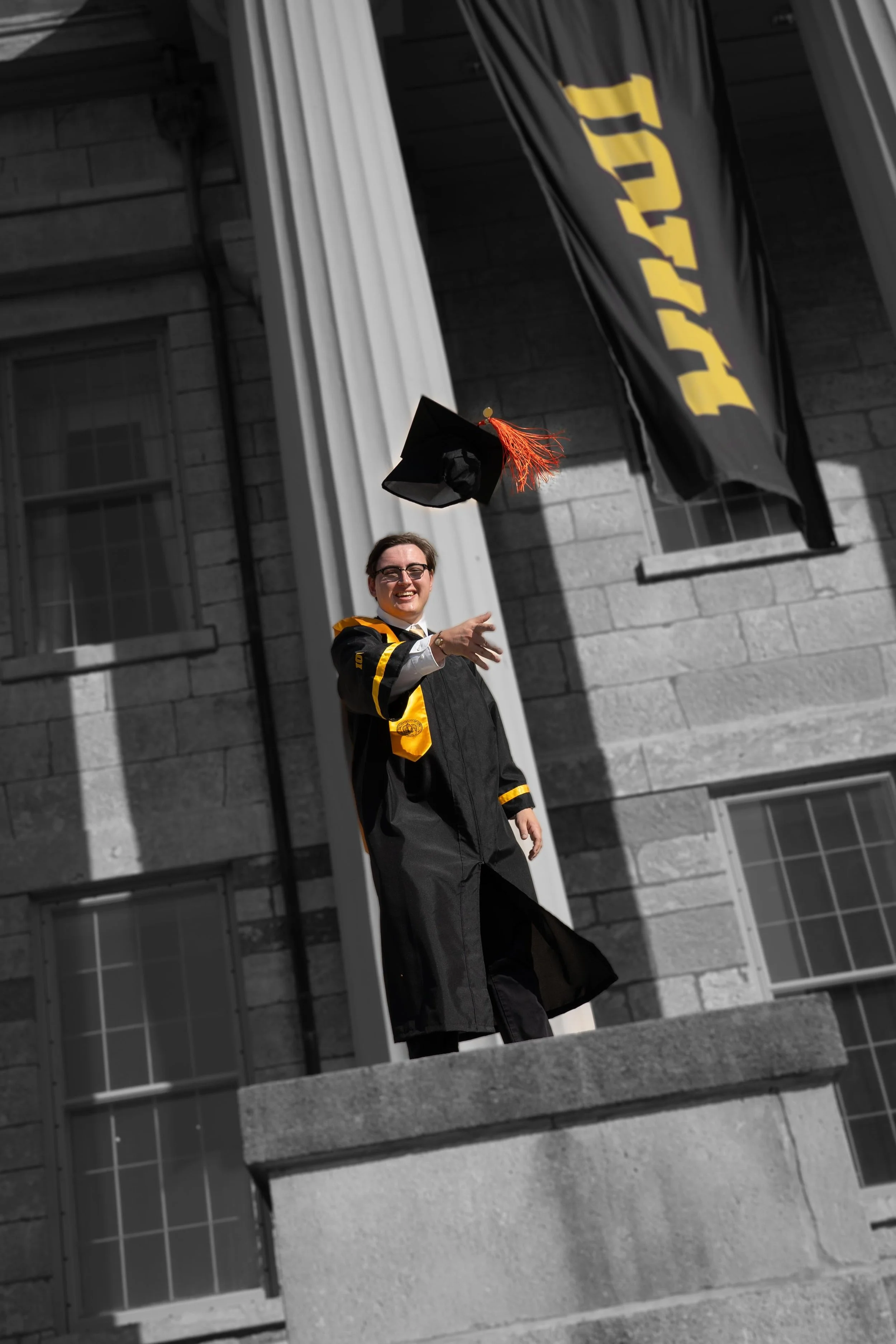 CLAYTON.GARMON.GRAD.PHOTOS.DSP-22.jpg
