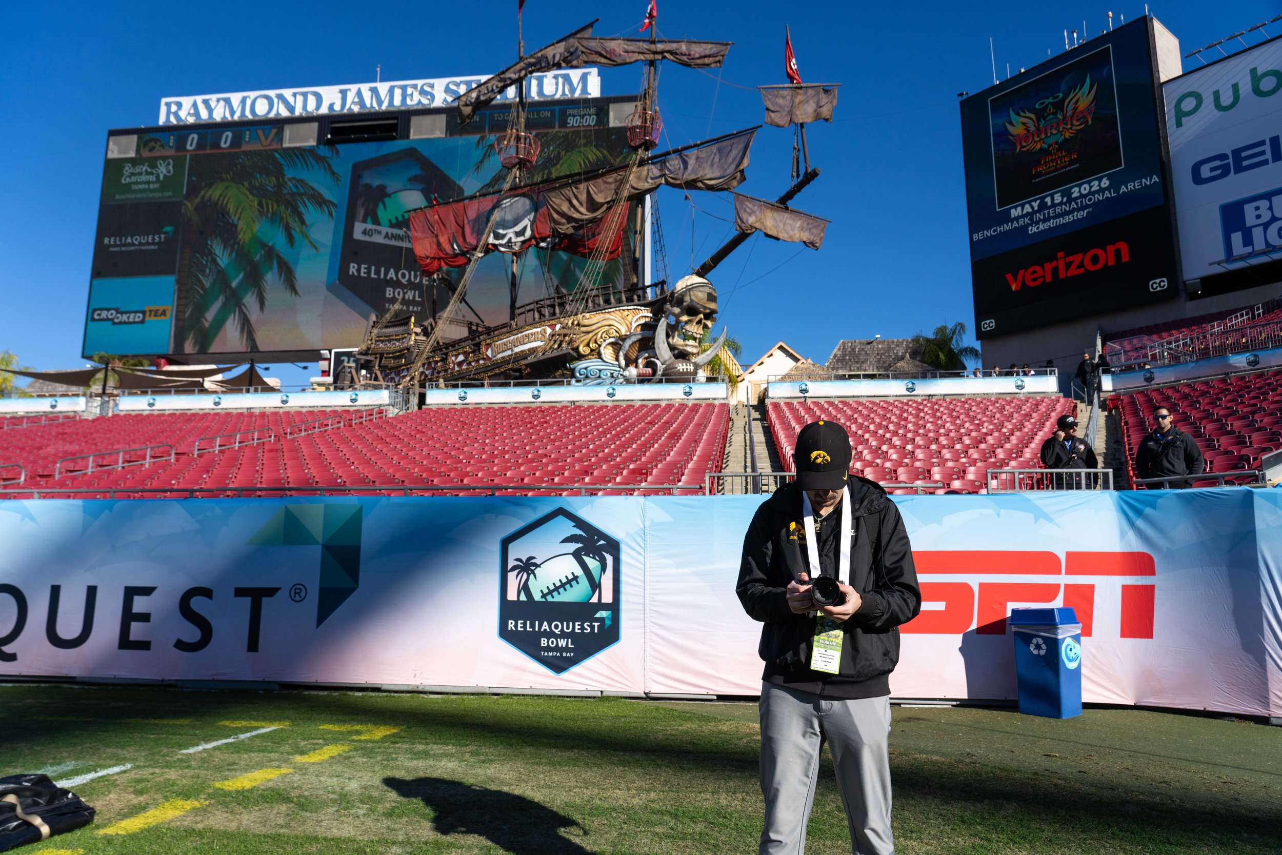 2025.12.31_ Reliaquest Bowl Game Day_Dsmith_ -512.jpg