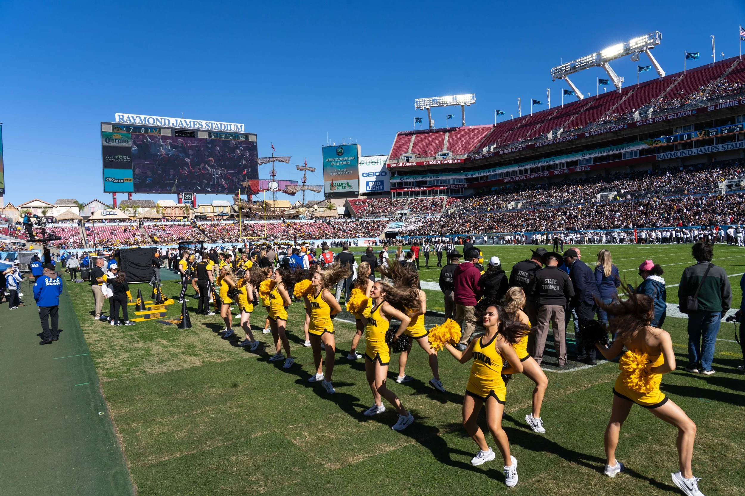 2025.12.31_ Reliaquest Bowl Game Day_Dsmith_ -619.jpg