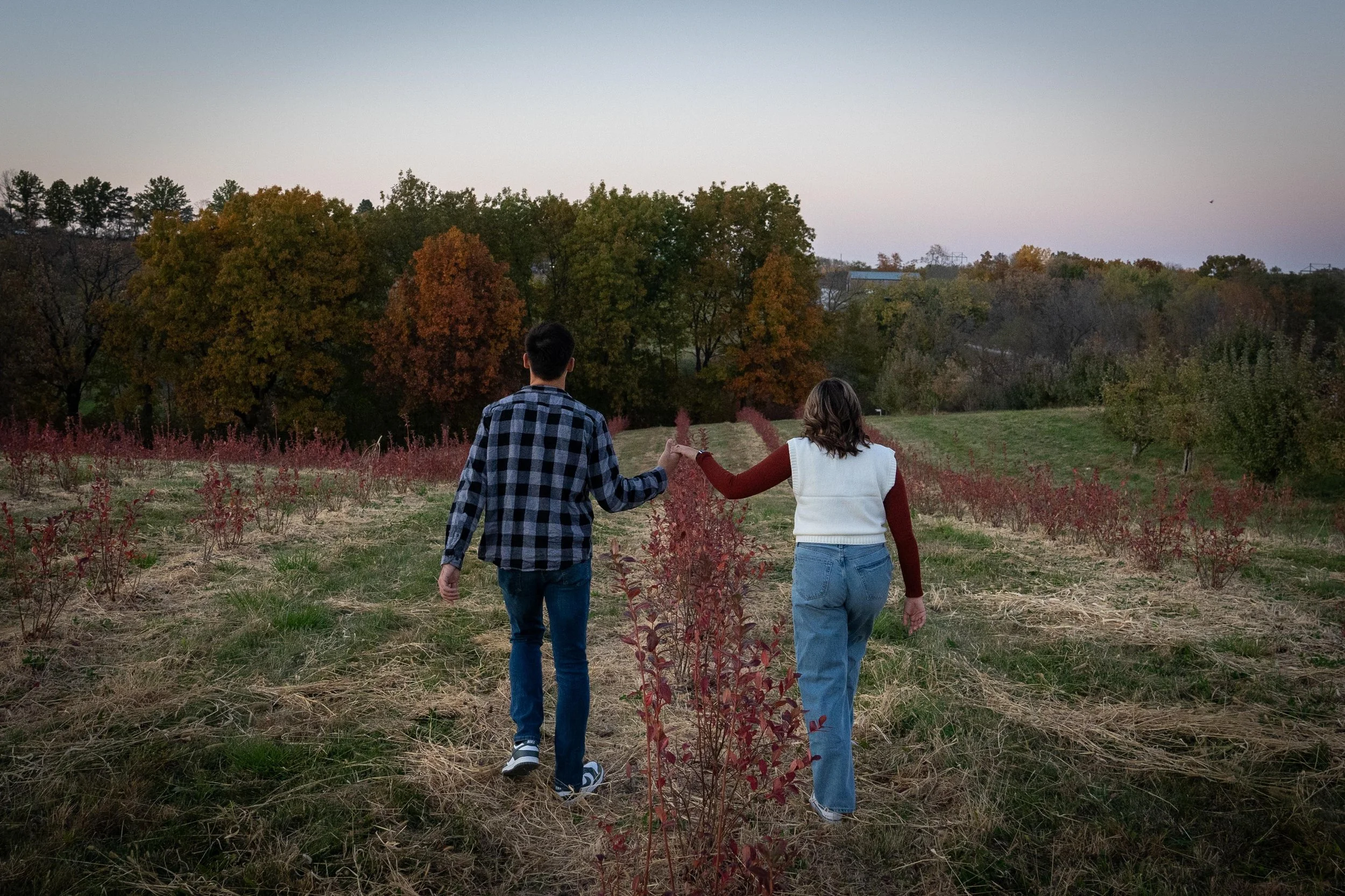 IZZY & DOMINIC. COUPLES.PHOTOS.DSP-300.jpg