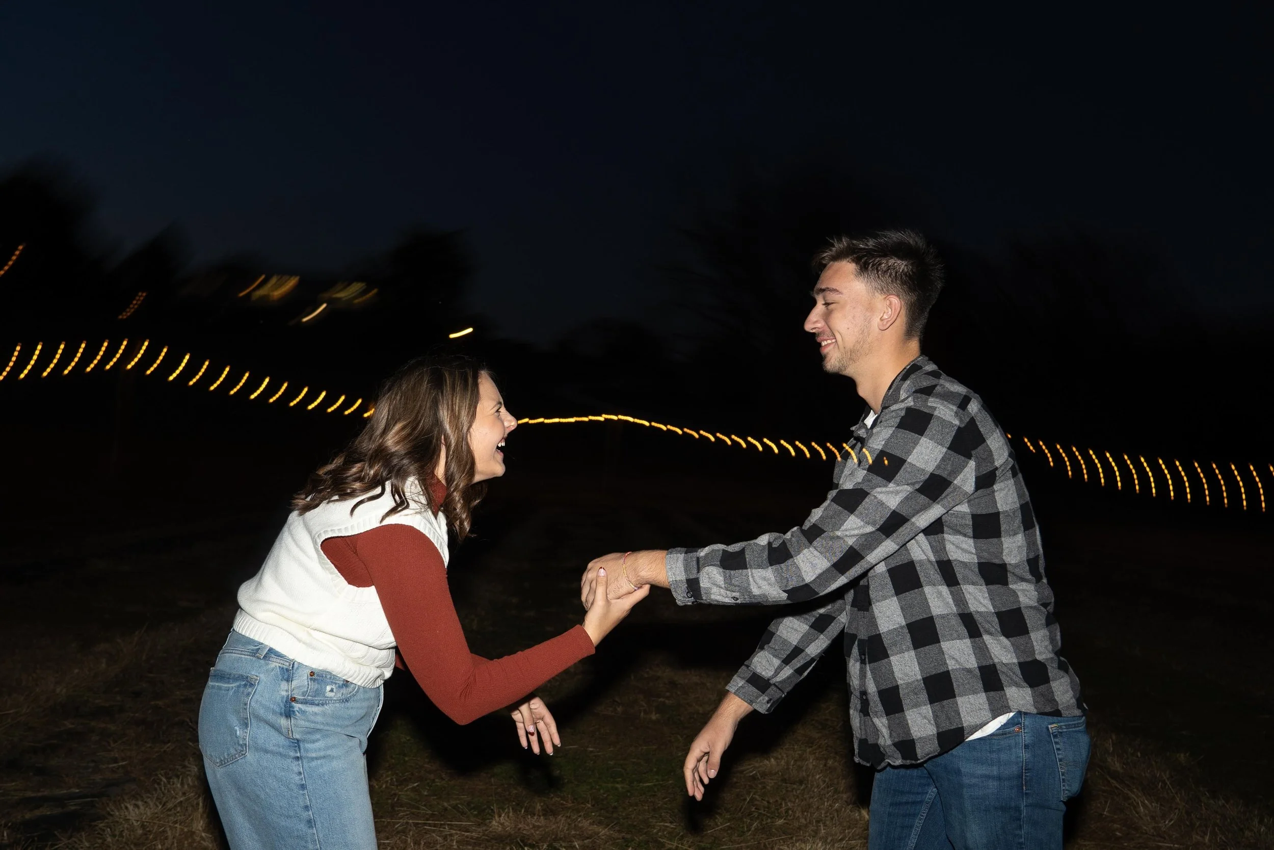 IZZY & DOMINIC. COUPLES.PHOTOS.DSP-320.jpg