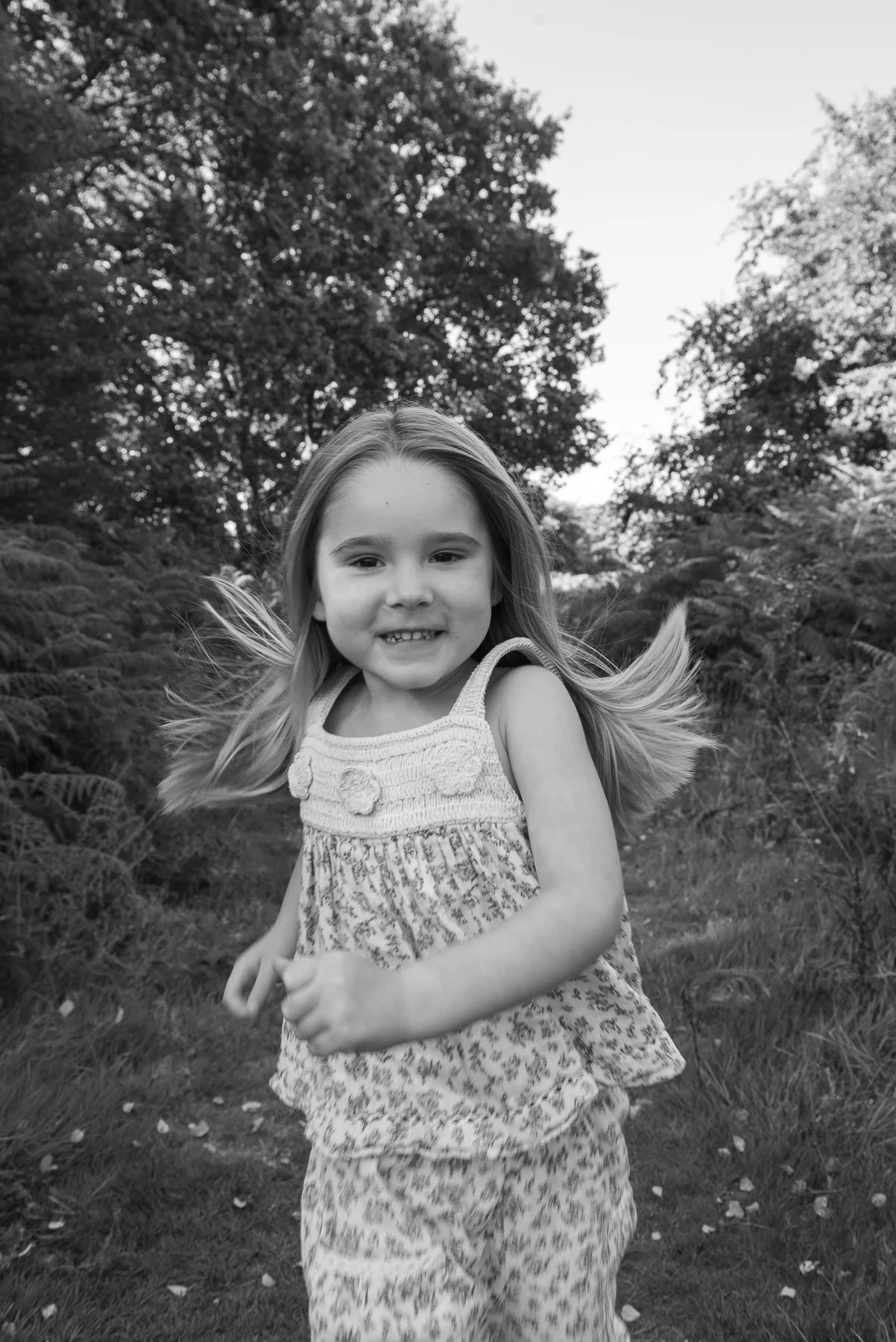 Holly-family-photography-sussex-outdoor-sessions-50.jpg
