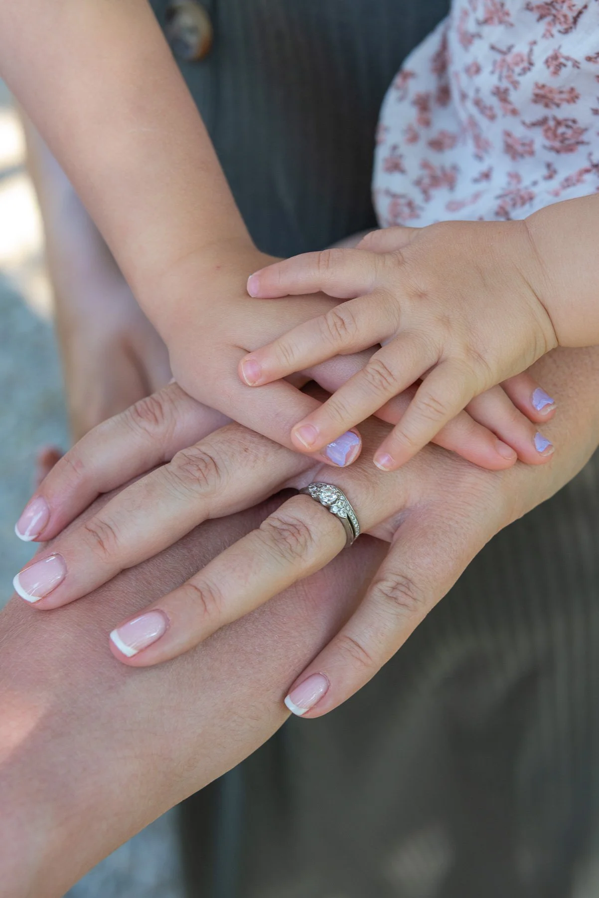 Holly-family-photography-sussex-outdoor-sessions-133.jpg