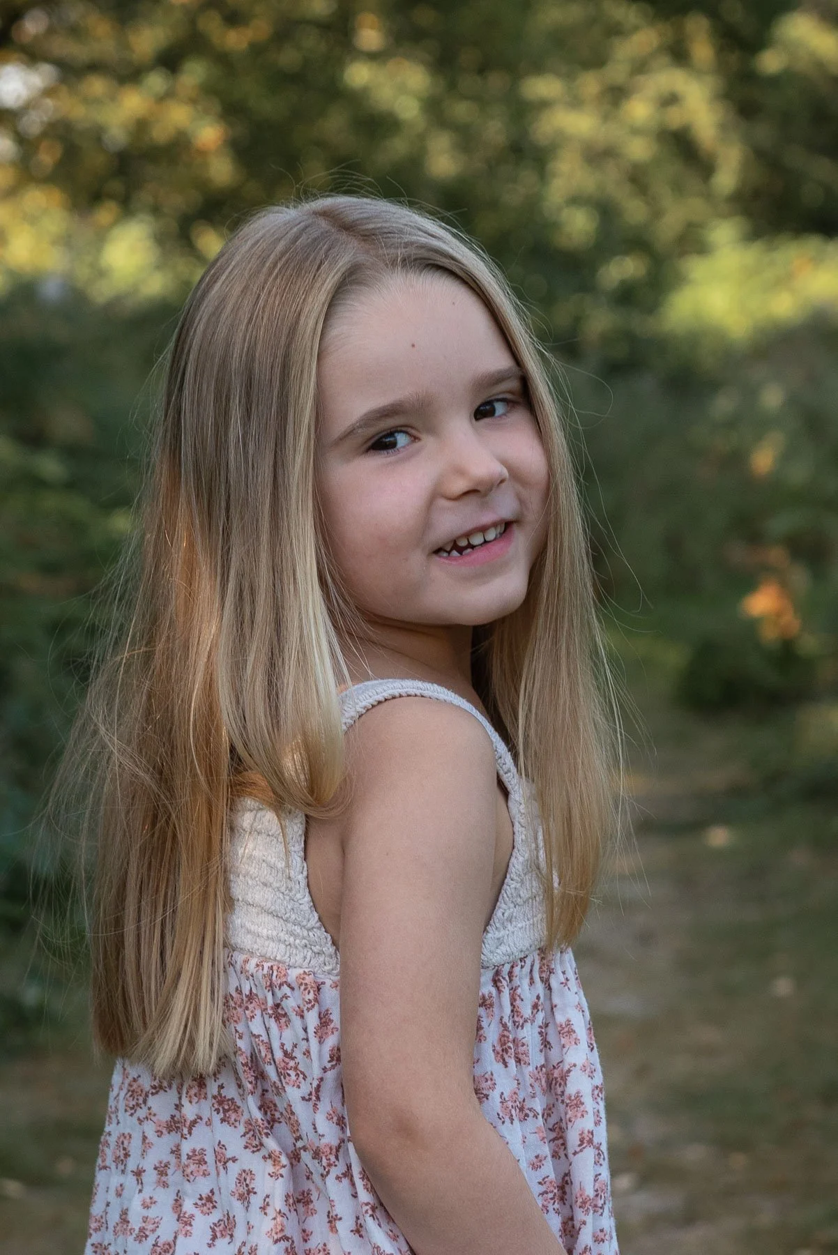 Holly-family-photography-sussex-outdoor-sessions-55.jpg