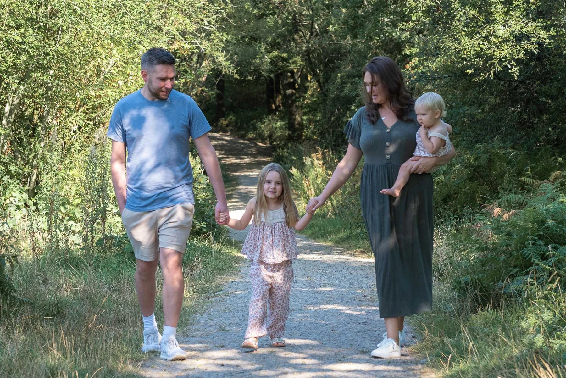 Holly-family-photography-sussex-outdoor-sessions-63.jpg