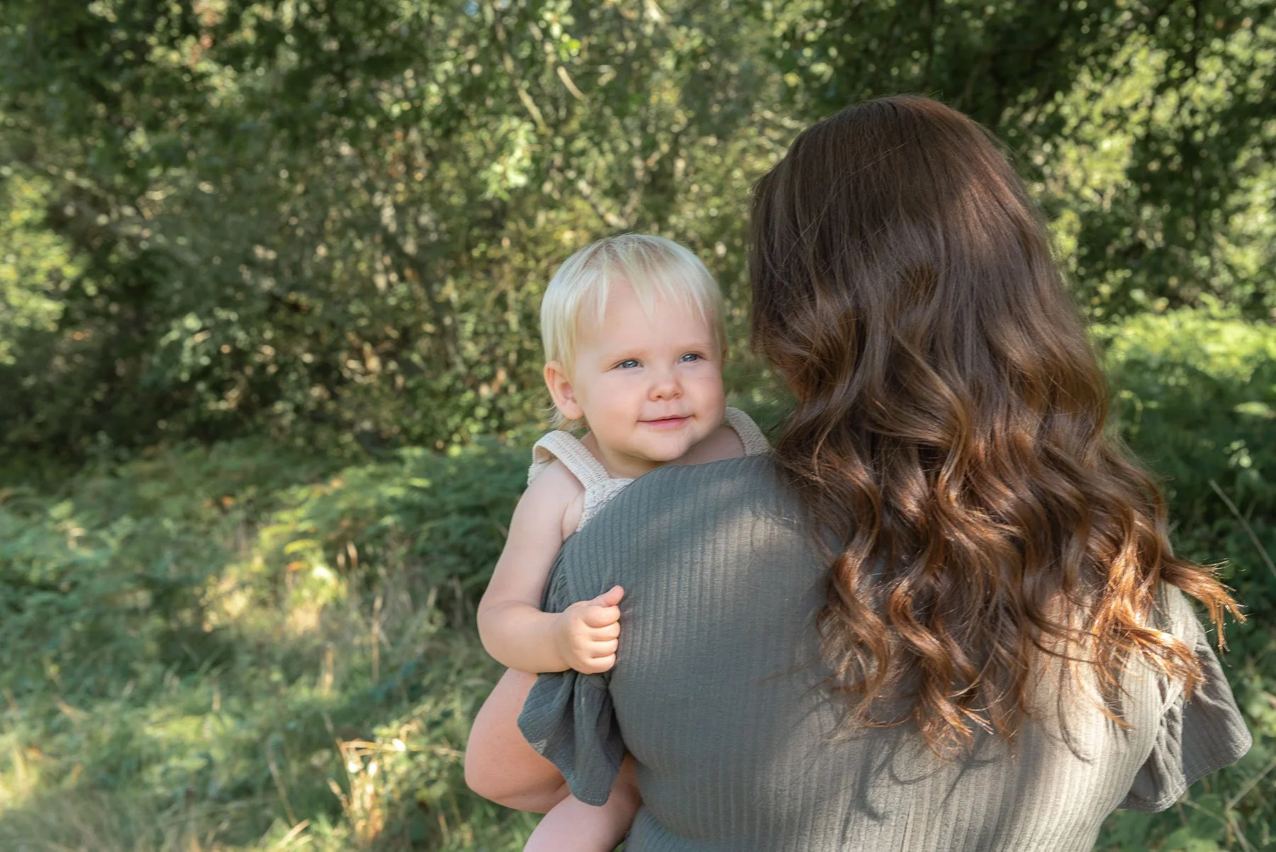 Holly-family-photography-sussex-outdoor-sessions-127.jpg