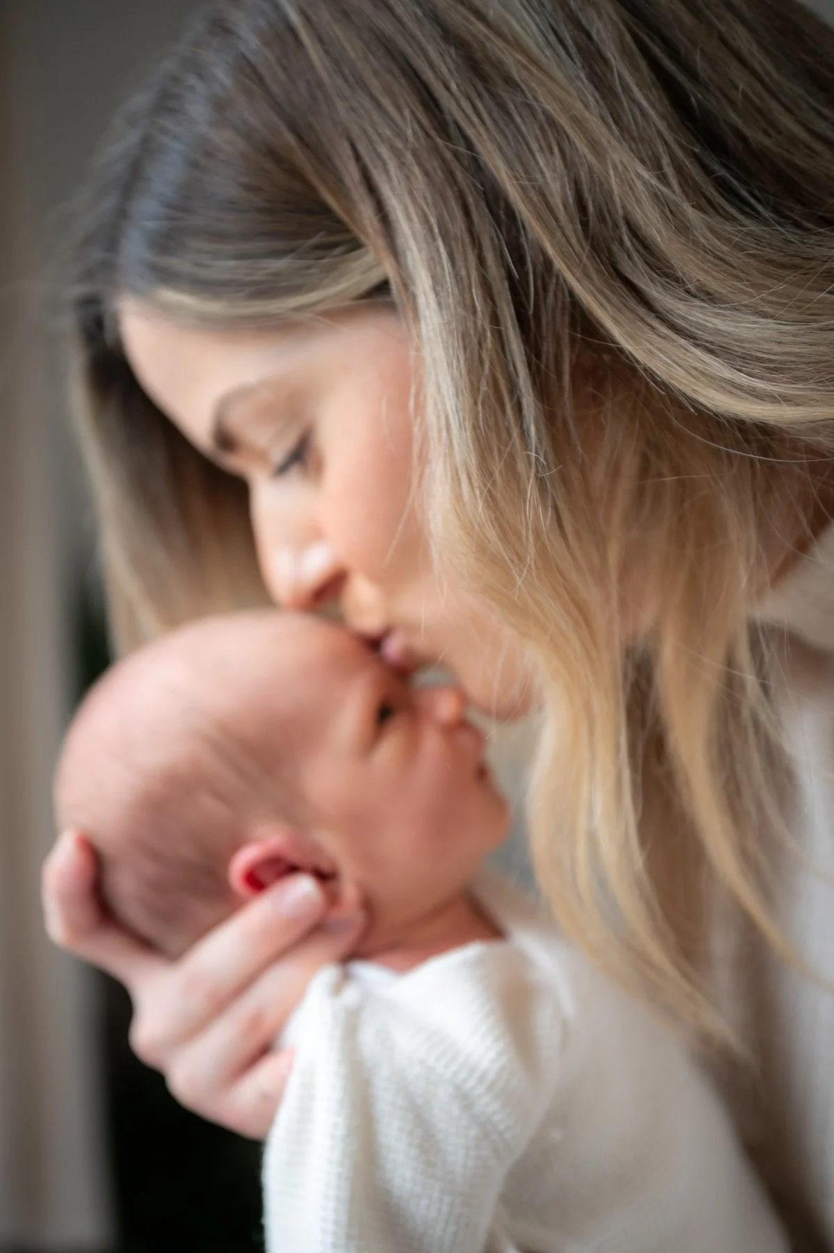 Ottilie-newborn-baby-Photography-at-home-west-sussex-59.jpg