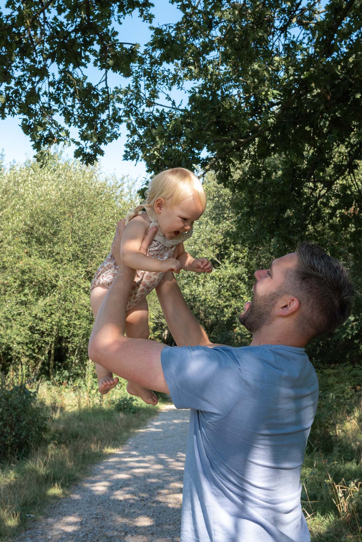 Holly-family-photography-sussex-outdoor-sessions-107.jpg