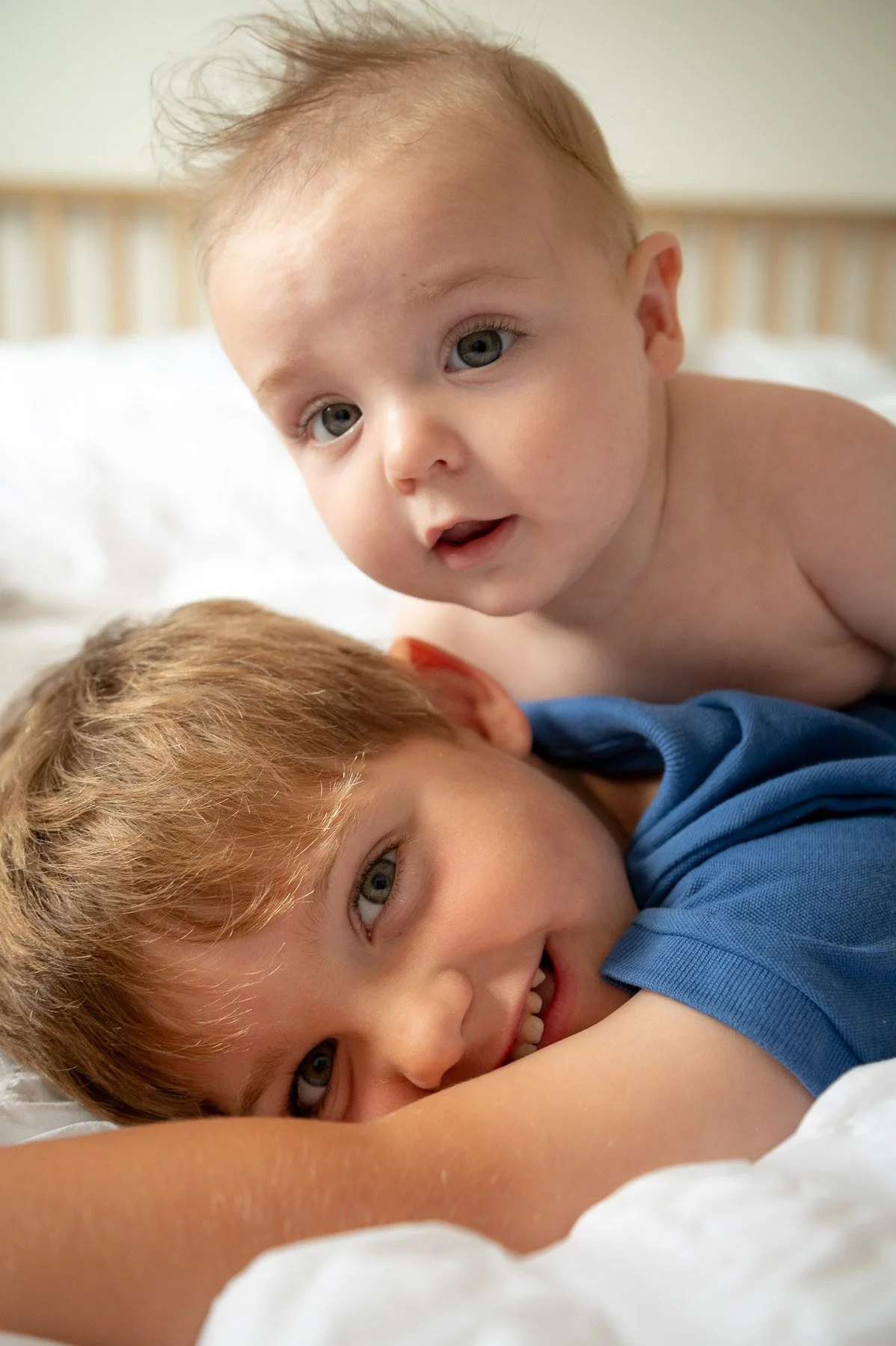 Rhiannon sibling-brother-baby-photography-horsham-west-sussex-39.jpg