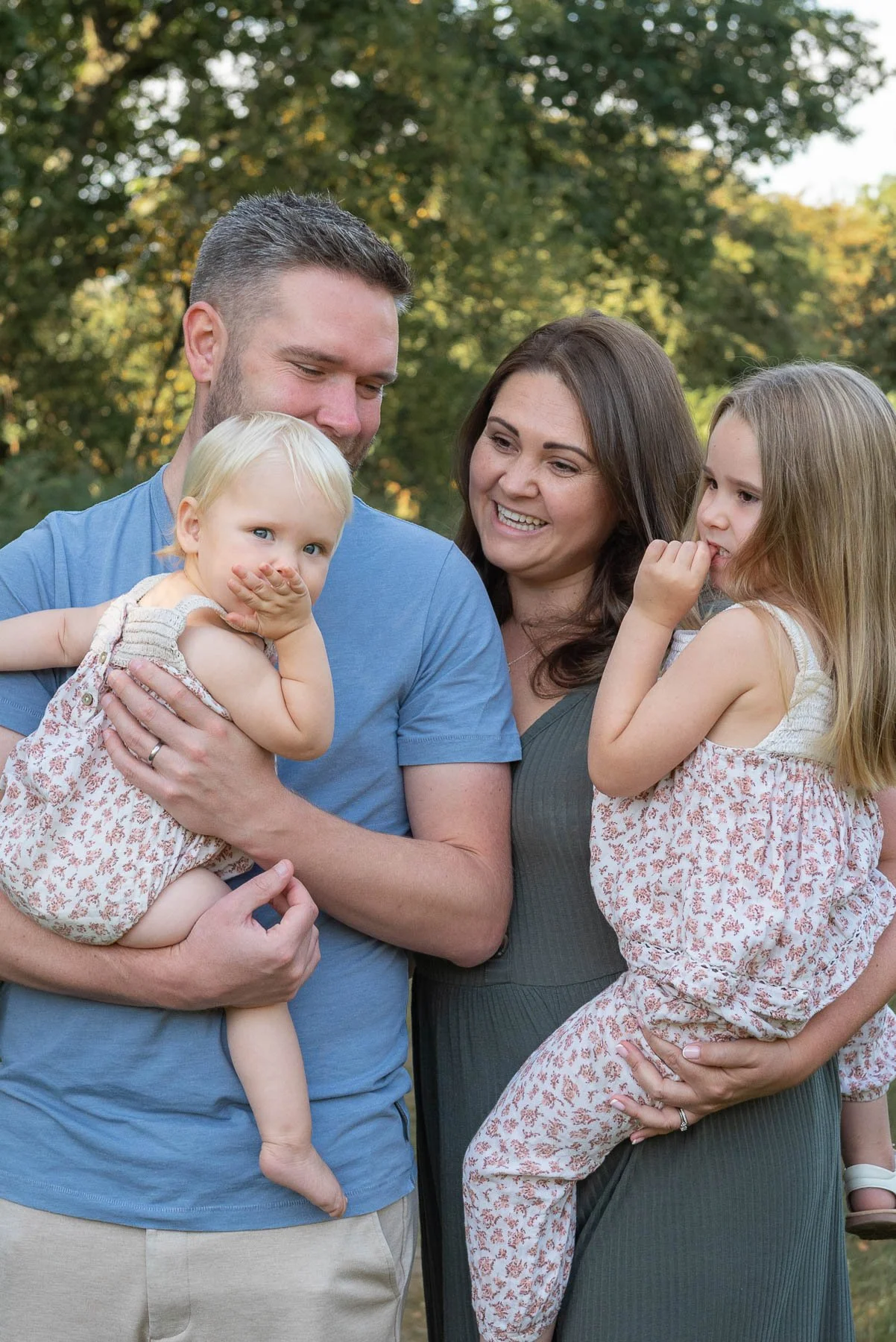 Holly-family-photography-sussex-outdoor-sessions-21.jpg