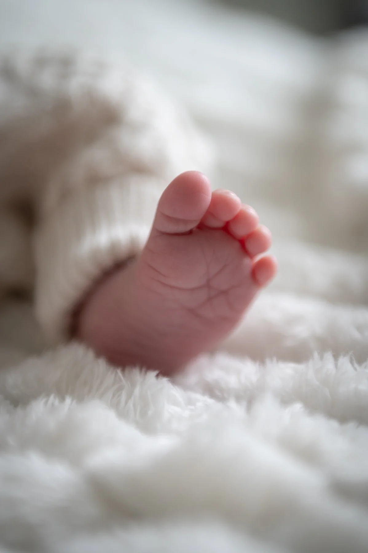 Emma-newborn-baby-Photography-at-home-haywards-heath-9.jpg