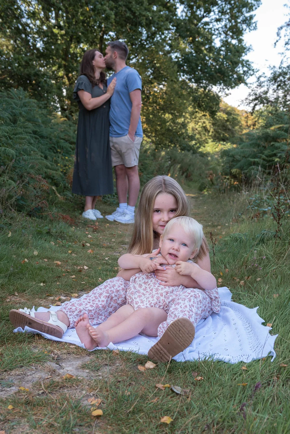 Holly-family-photography-sussex-outdoor-sessions-29.jpg