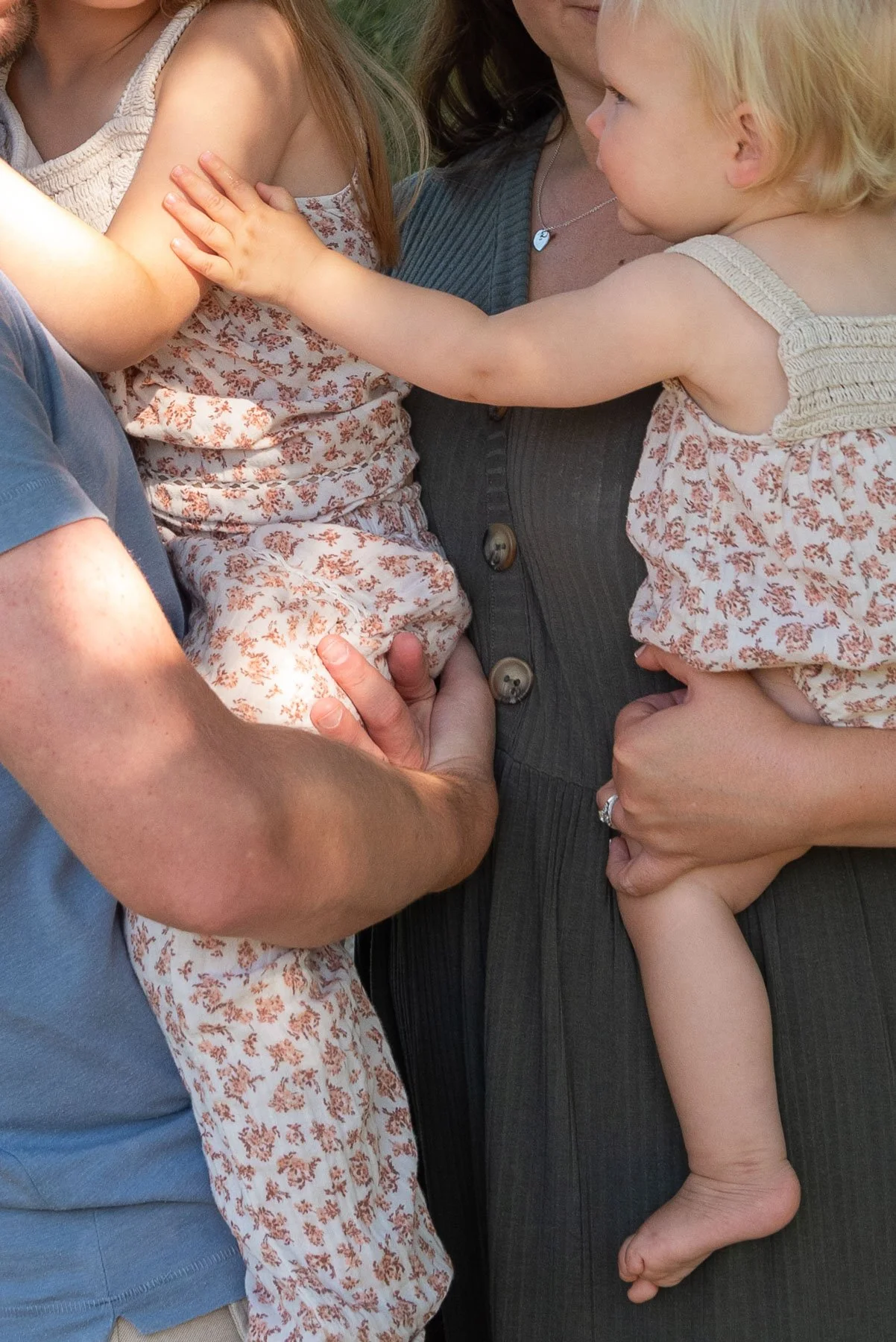 Holly-family-photography-sussex-outdoor-sessions-129.jpg