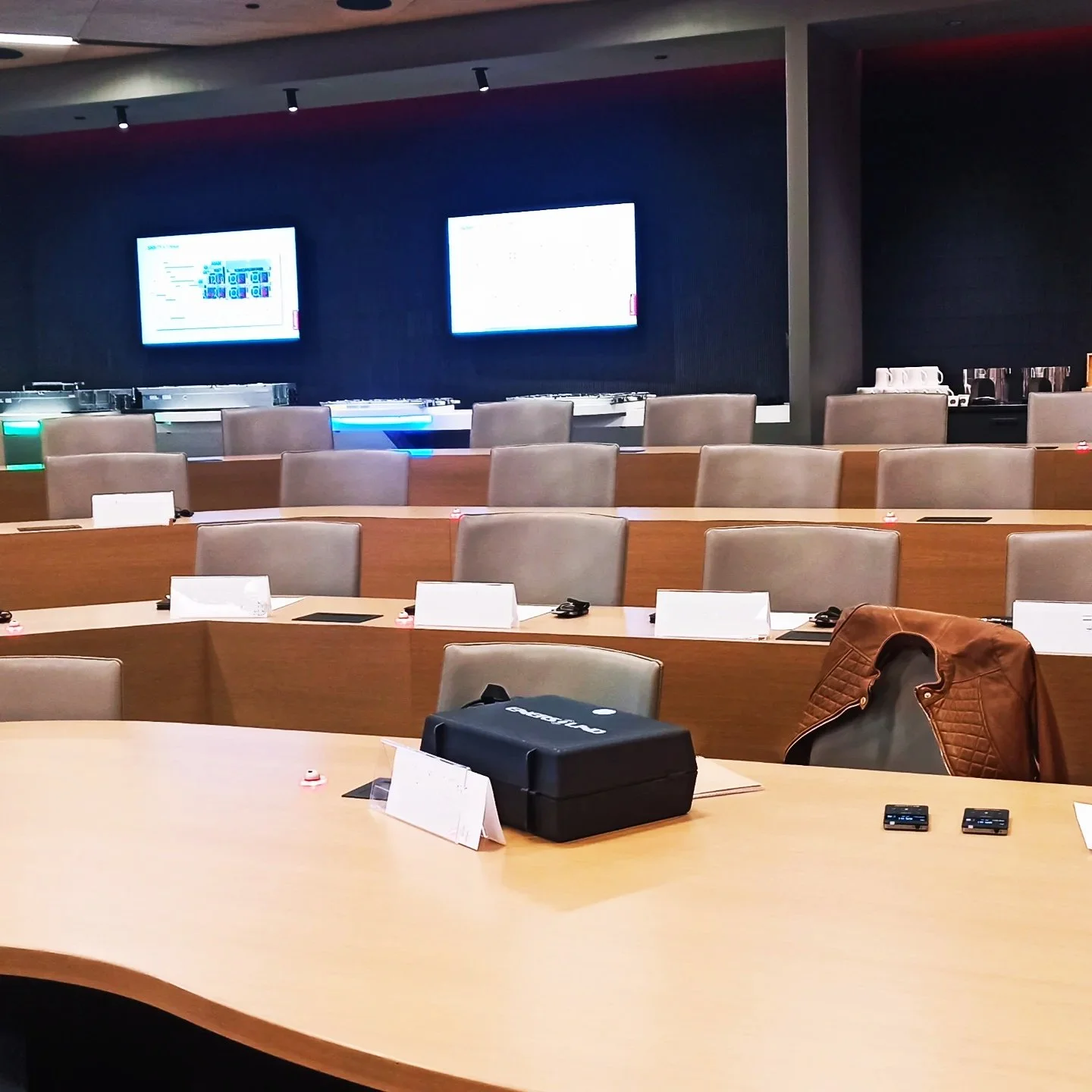 What Happens Behind the Scenes of Multilingual Events