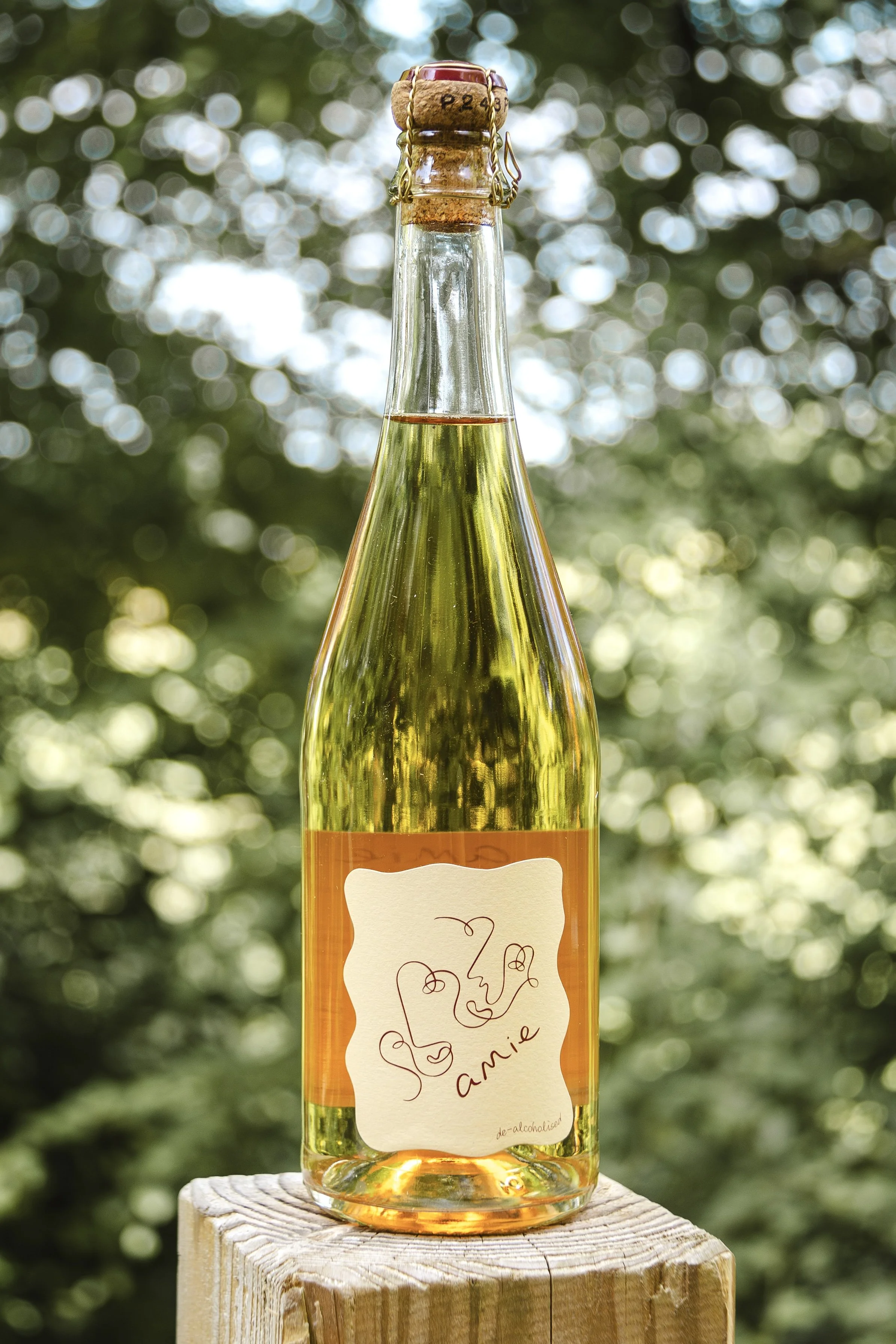 Amie Non-Alcoholic Sparkling Wine