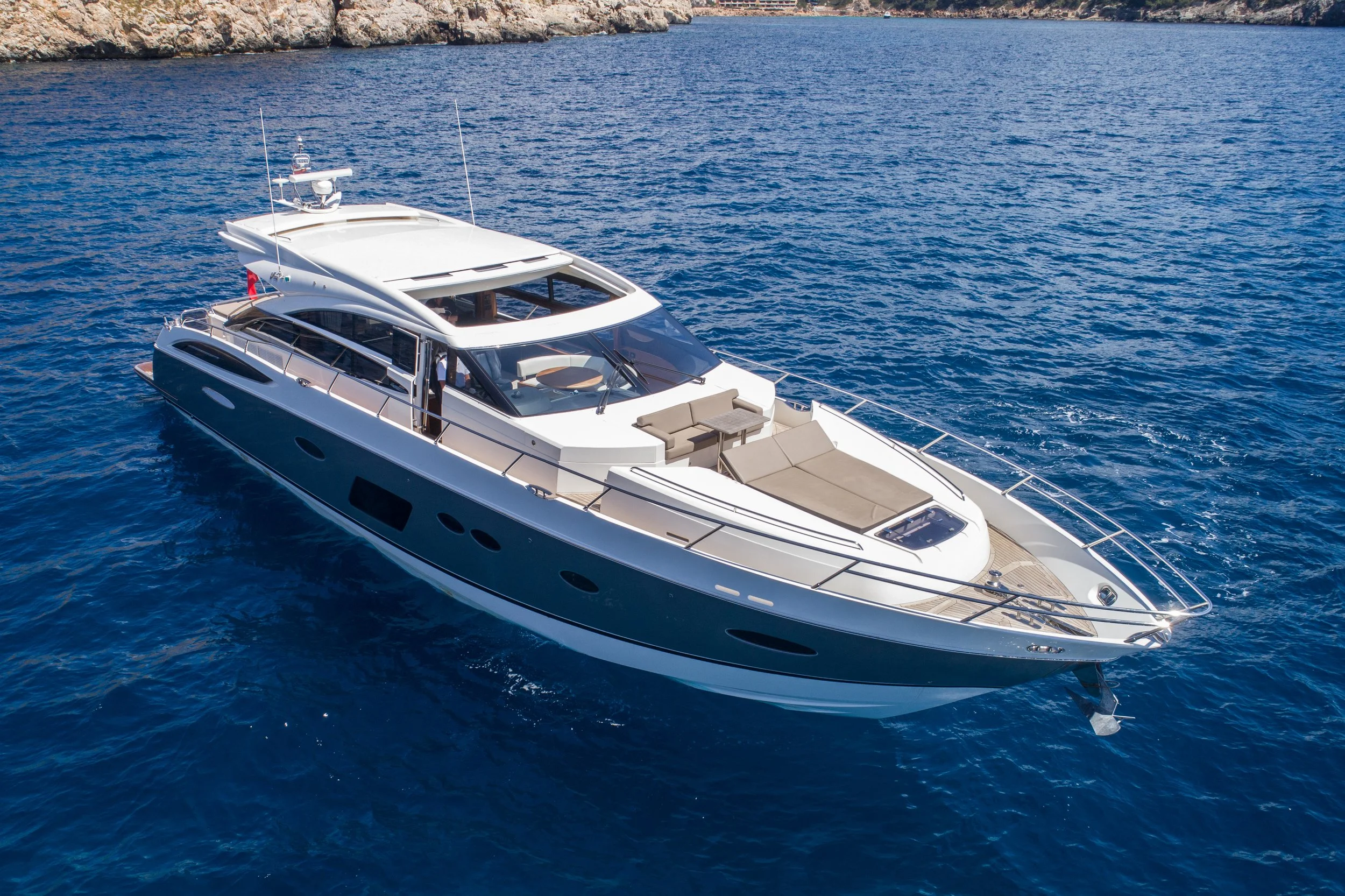 PRINCESS V72 - RUBY TUESDAY