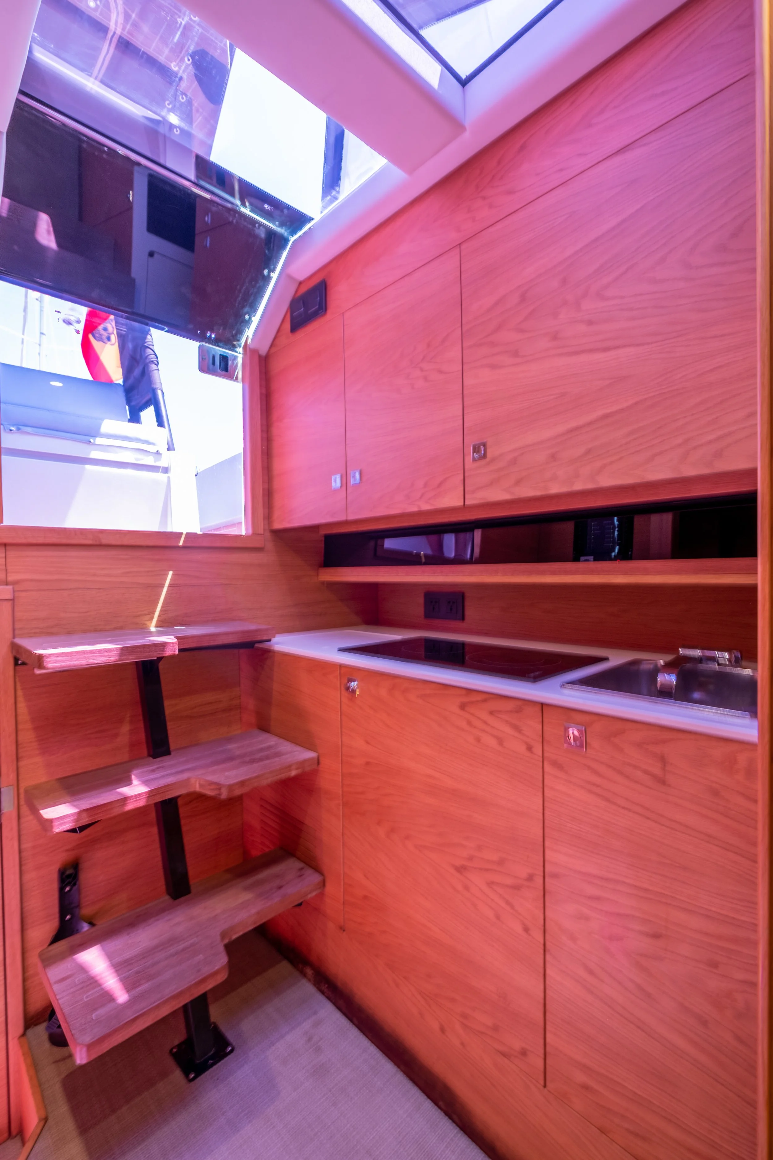 high_sci_interior_deantonio34_dandy_2023_004.JPG