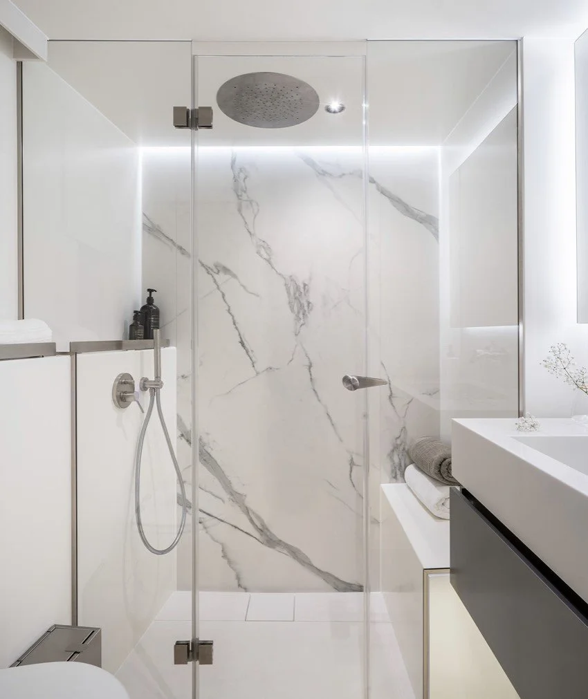 28 yolo bathroom 1.jpg