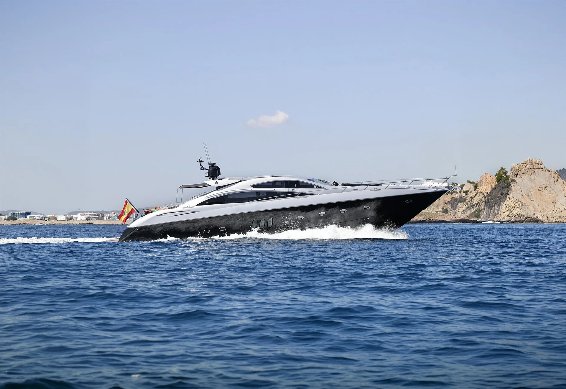 SUNSEEKER PREDATOR 82