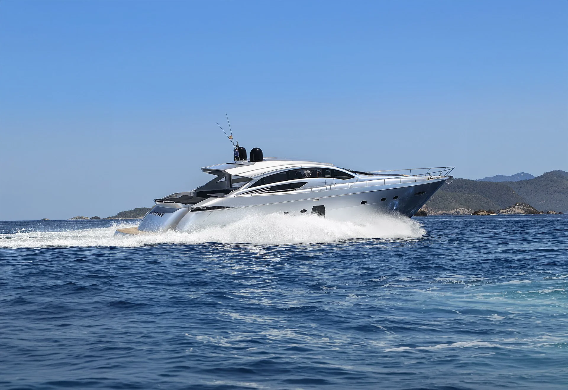 PERSHING 72