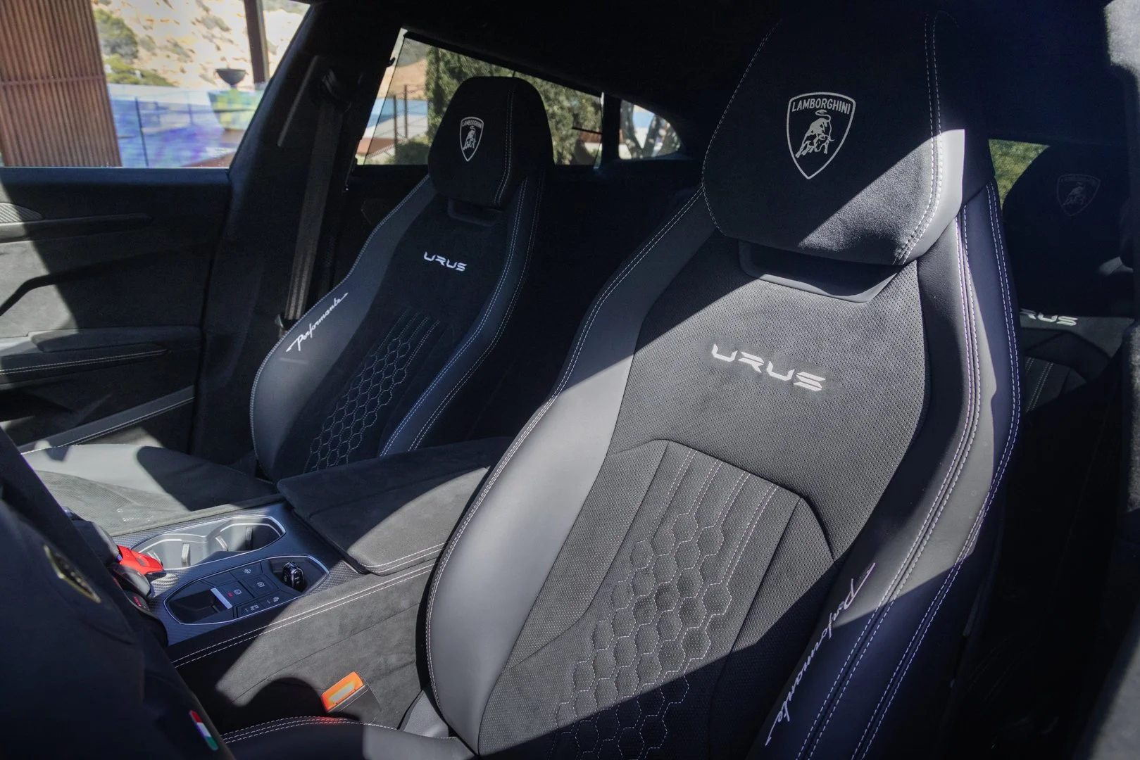 Urus Performante-16.jpg