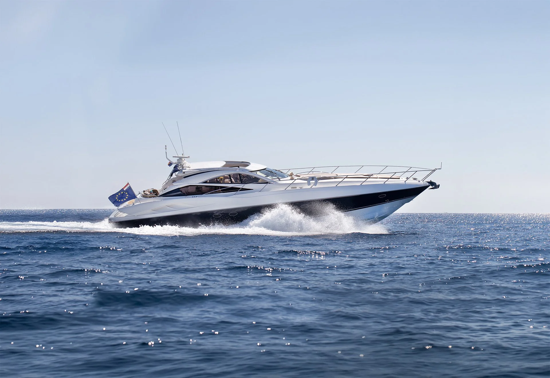 SUNSEEKER PREDATOR 68
