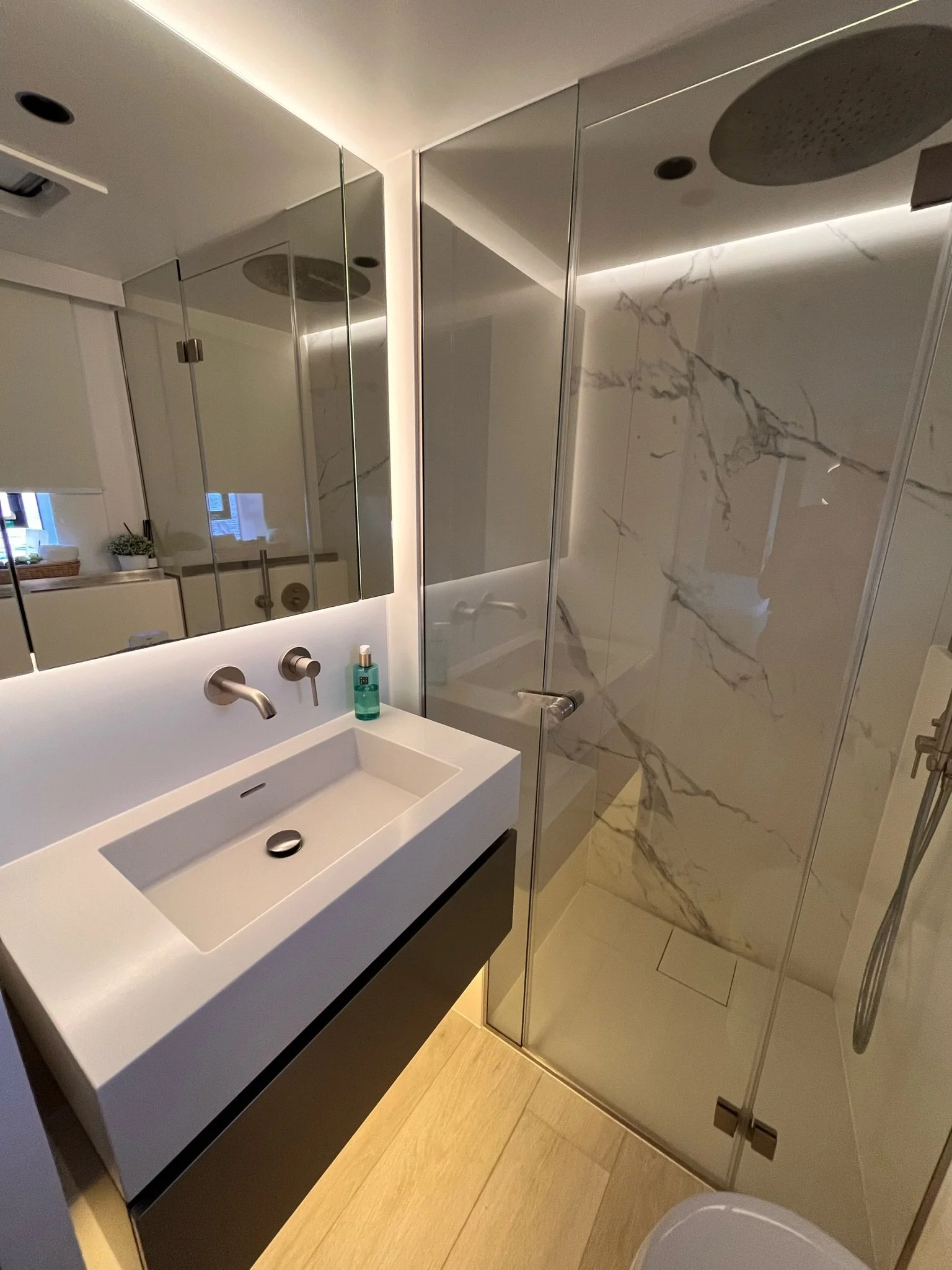 27 yolo bathroom.jpeg