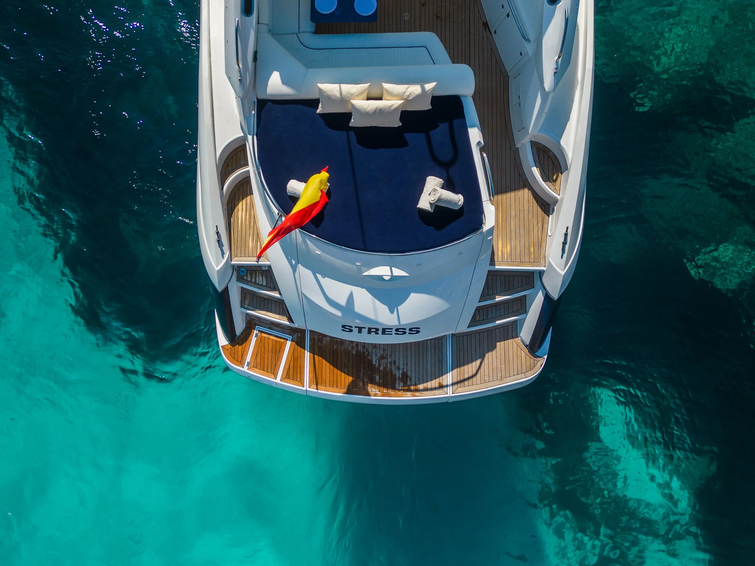 9 B  ALQUILER-BARCO-IBIZA-SUNSEEKER-PORTOFINO-53-JIMIBIZABOATS-  ARRIBA SOLARIUM POPA.jpg