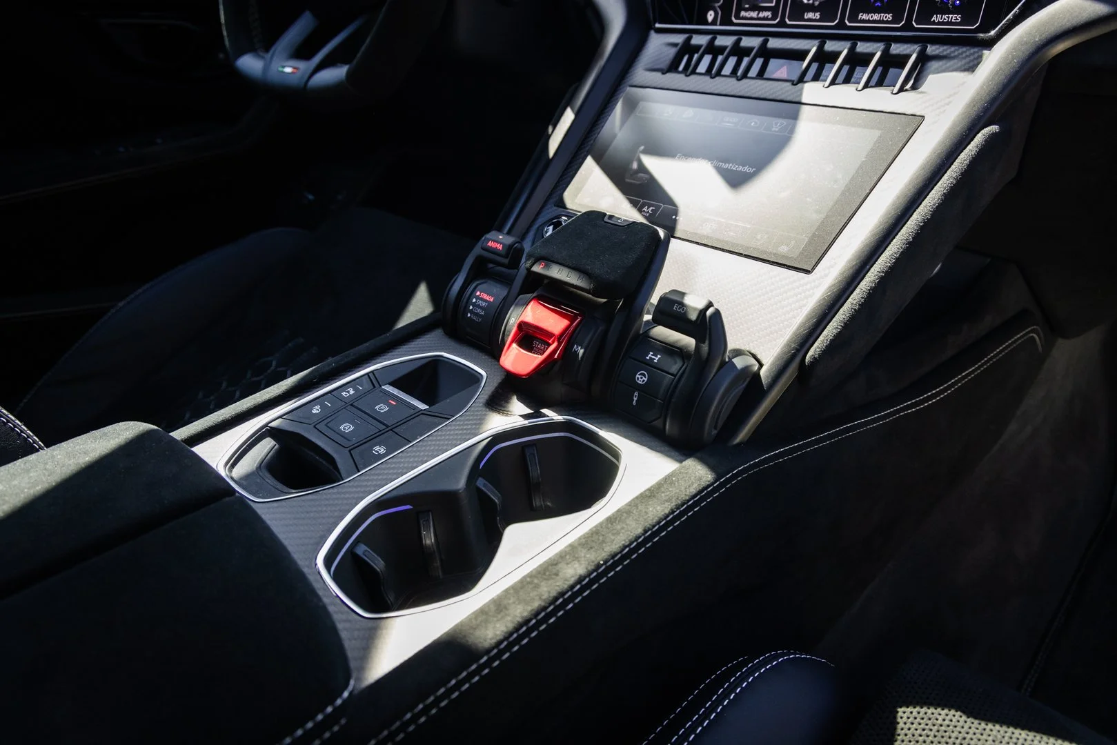 Urus Performante-22.jpg