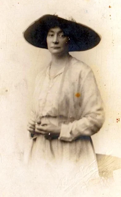 4. Helen Gordon Wells, William's wife.