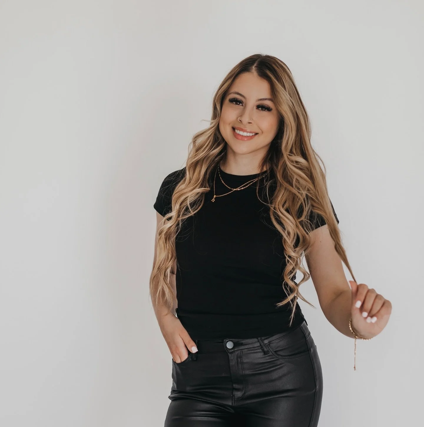 Meet Nessa ✨

@nessasesthetics 

With 4 years of experience in the beauty industry, Nessa brings precision, artistry, and intention to every client she works with. Specializing in lash extensions, lash lifts, and brows, she creates looks that are eff