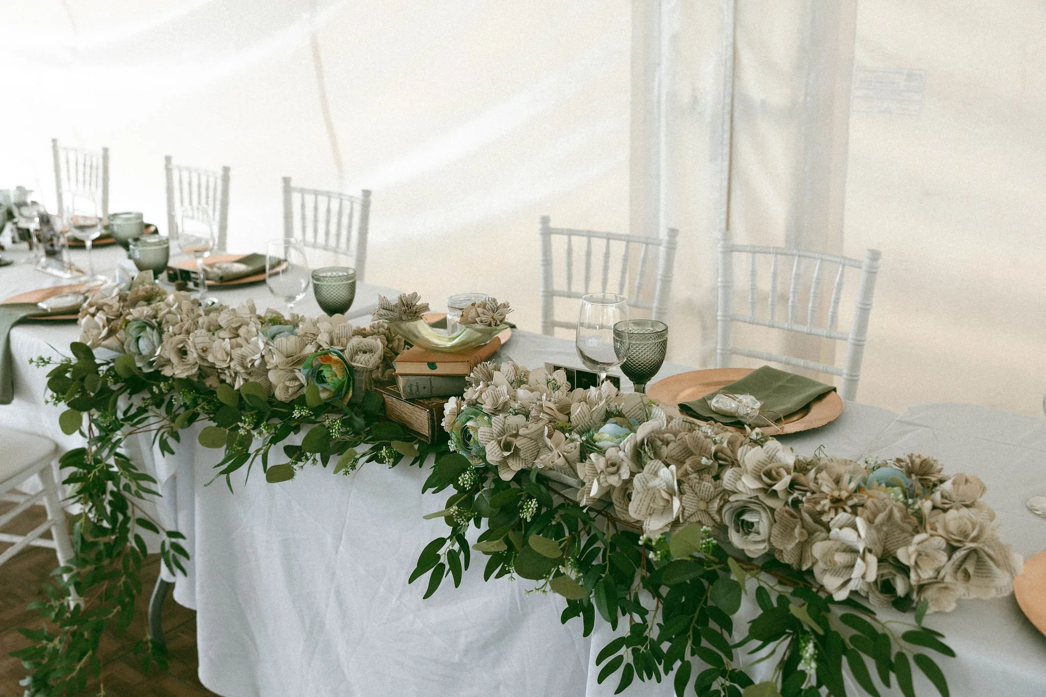 Head table with paper florals