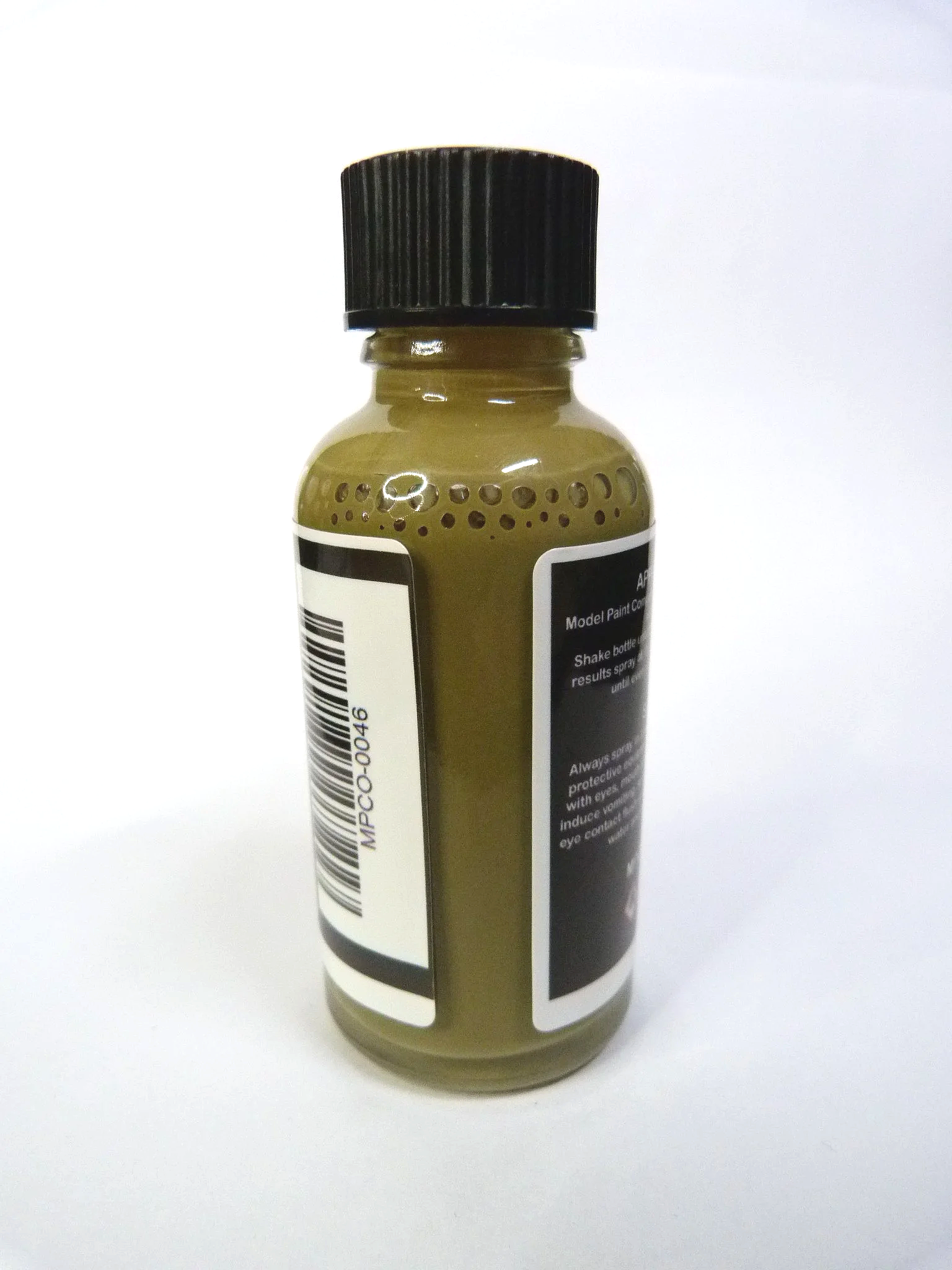 Airbrush ready hobby paint for model trains